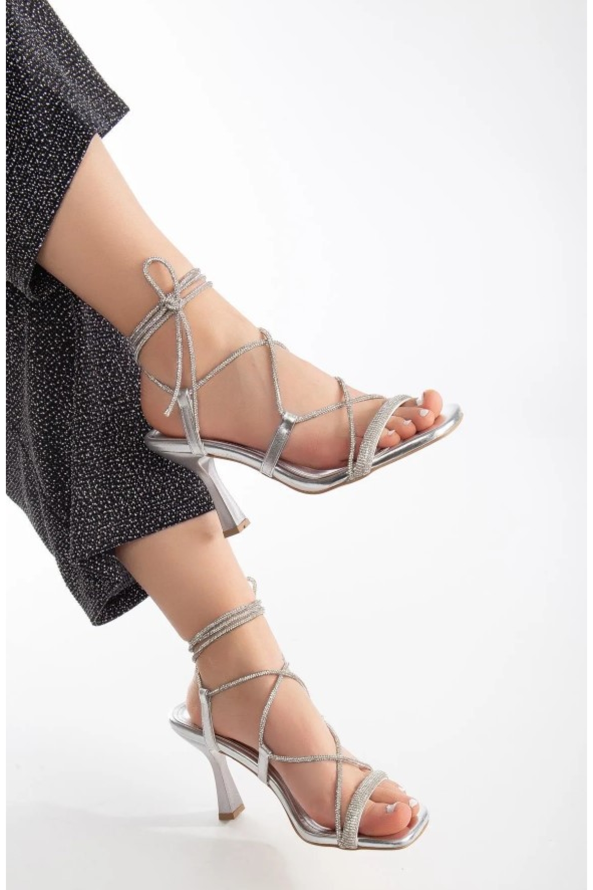 Bilekten Bağlamalı Taş Detaylı Topuklu Kadın Abiye Ayakkabı - Görsel 2