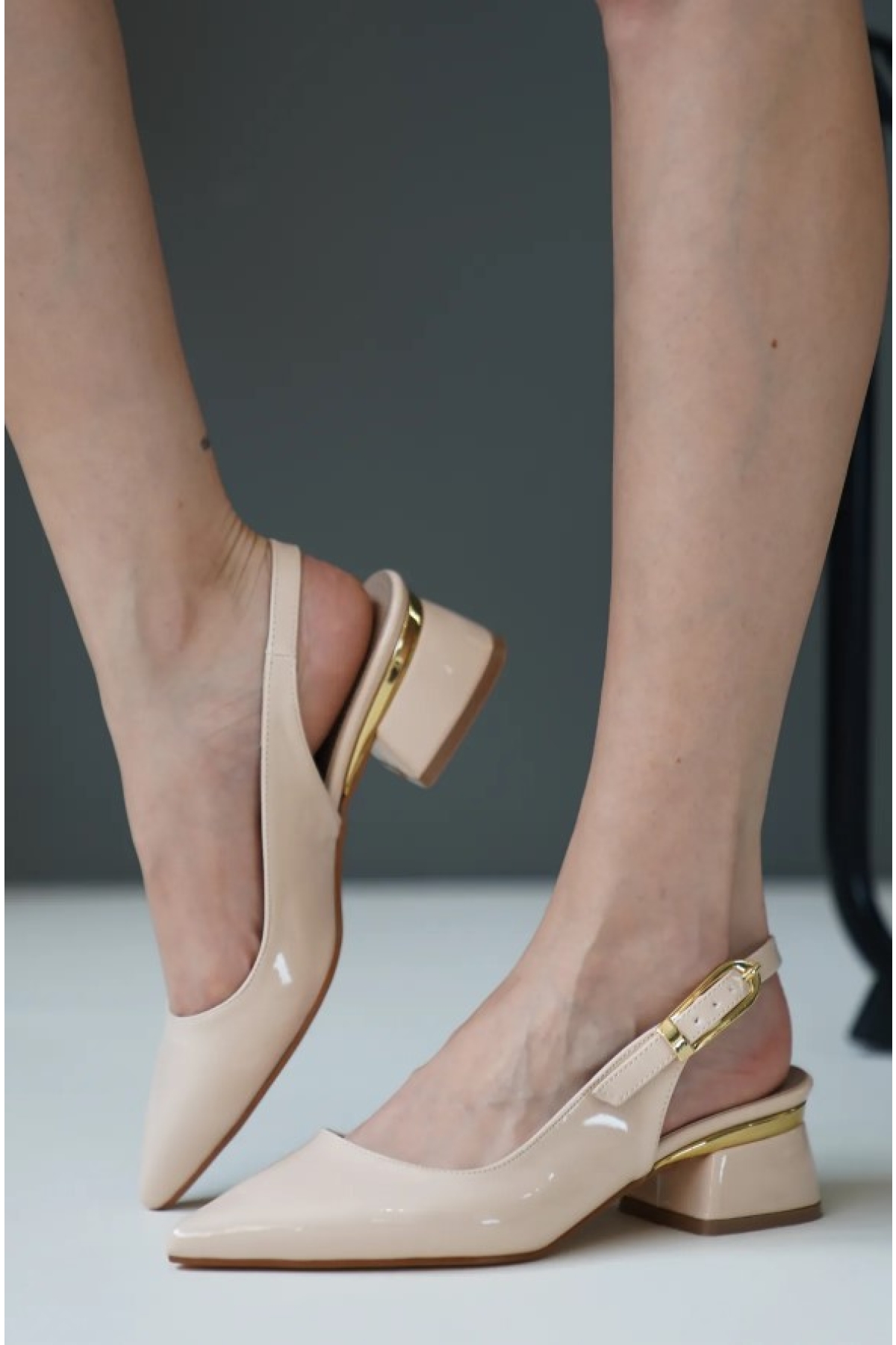 Toka Detaylı Topuklu Arkası Açık Klasik Kadın Topuklu Ayakkabı Ayakkabı - Görsel 2