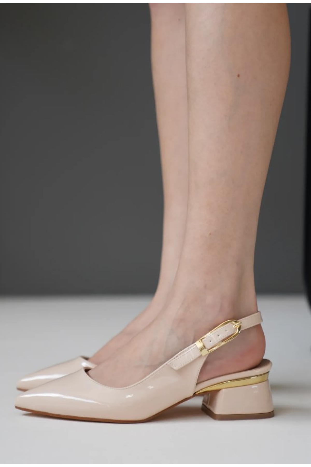 Toka Detaylı Topuklu Arkası Açık Klasik Kadın Topuklu Ayakkabı Ayakkabı - Görsel 4