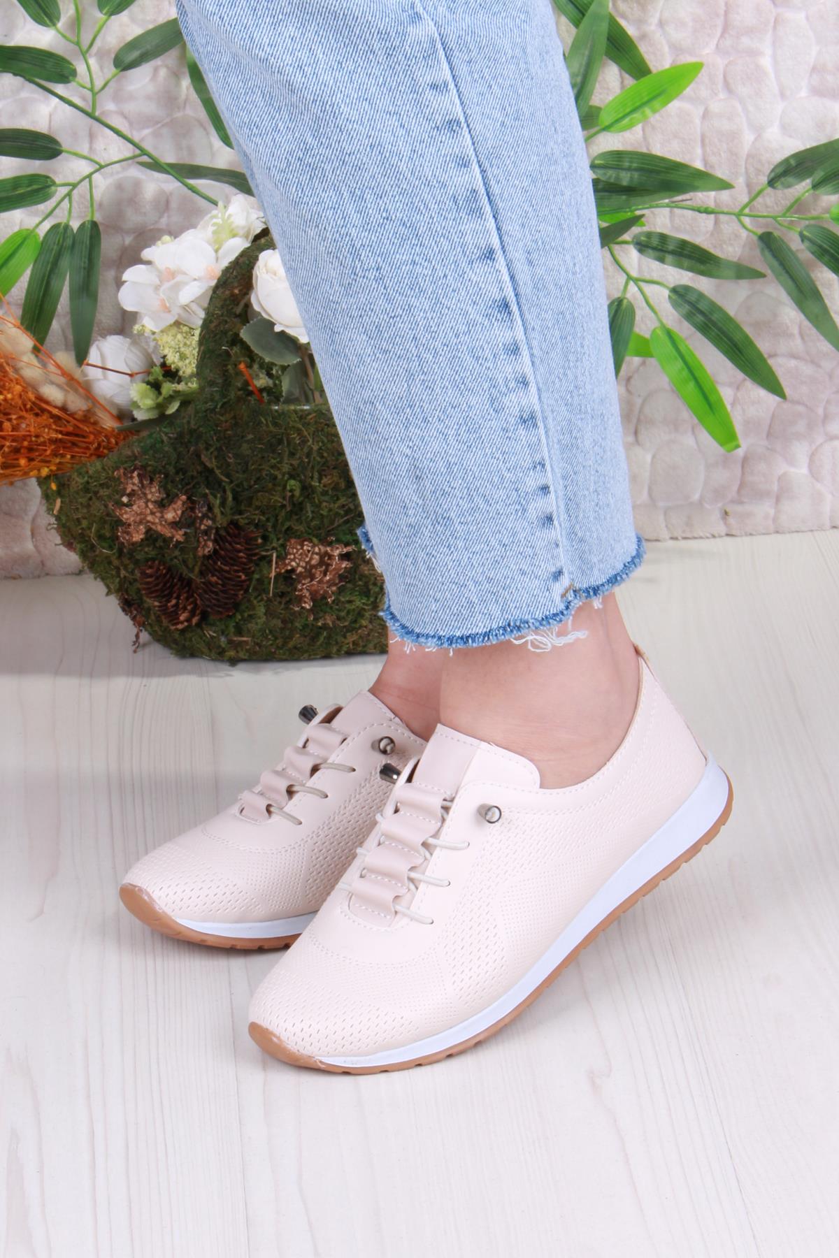 2035 Lara Com Baskı Detaylı Lastik Bağçıklı Kadın Ayakkabı - Görsel 3