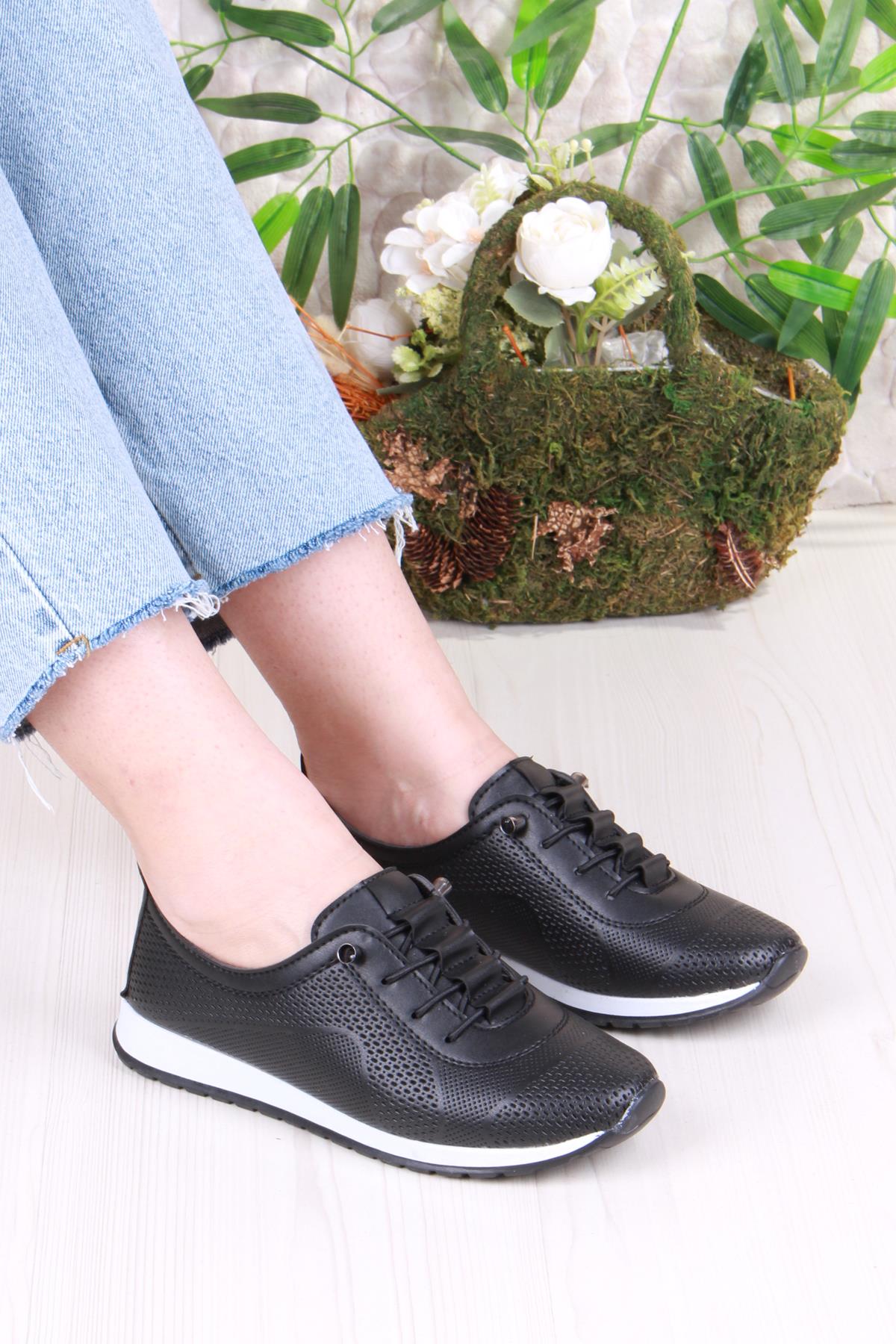 2035 Lara Com Baskı Detaylı Lastik Bağçıklı Kadın Ayakkabı - Görsel 2