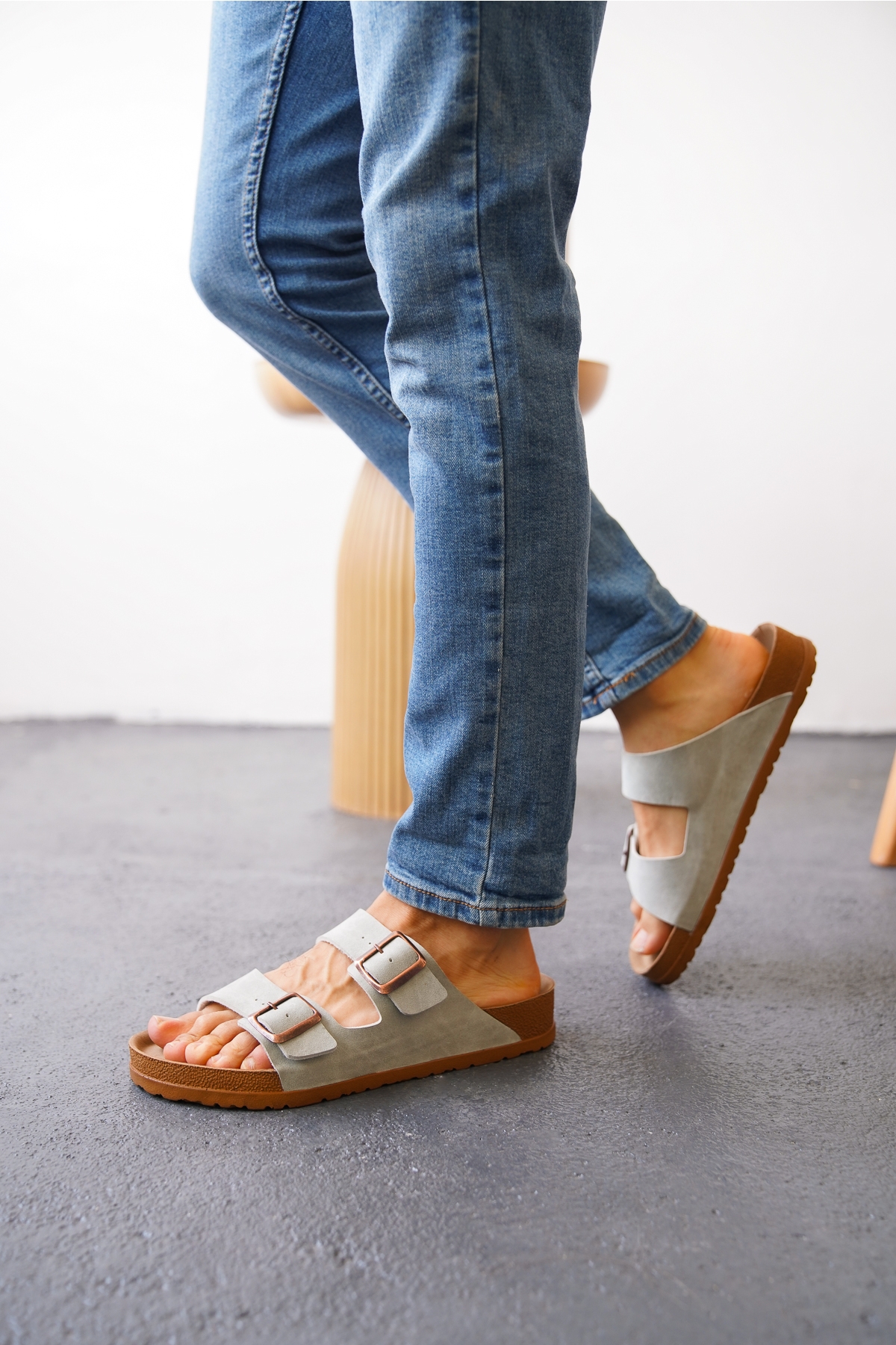 Arizona Günlük Ortopedik Unisex Çift Tokalı Terlik - Görsel 2