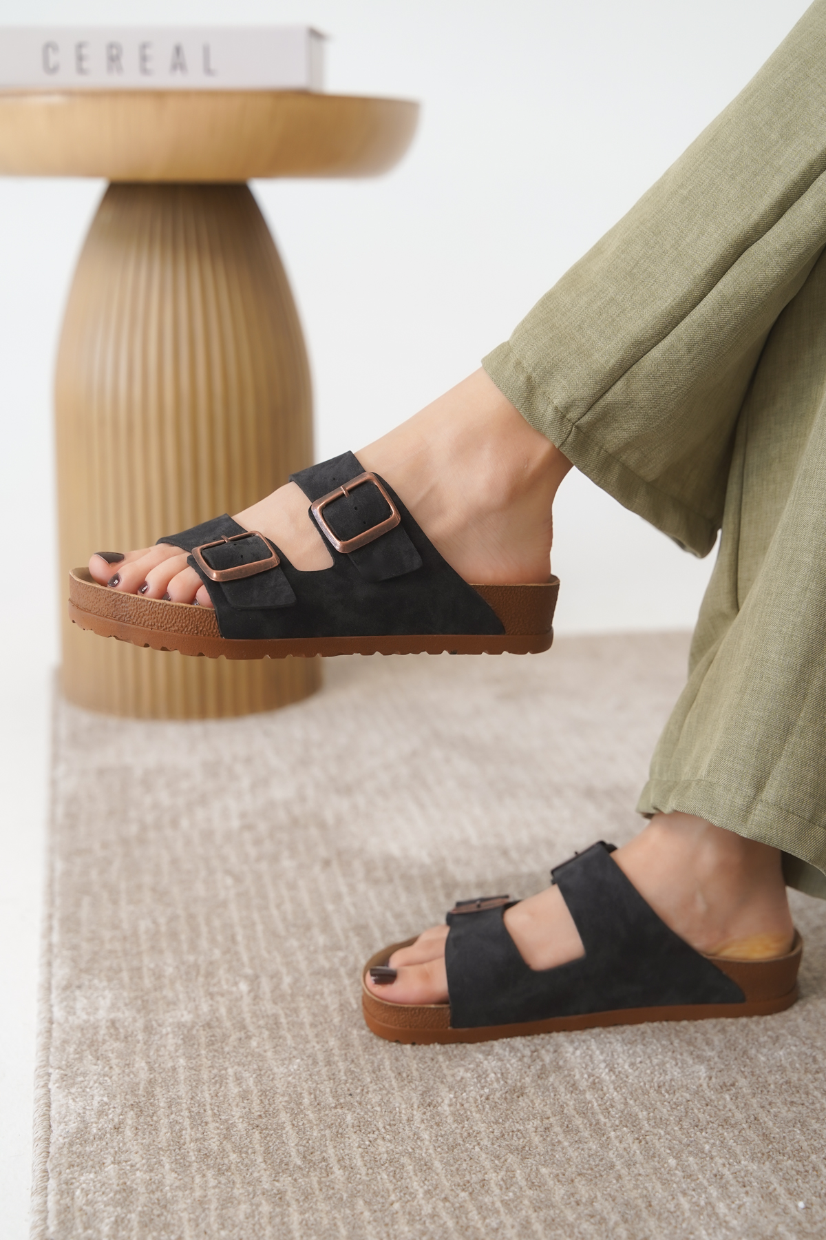 Arizona Günlük Ortopedik Unisex Çift Tokalı Terlik - Görsel 4