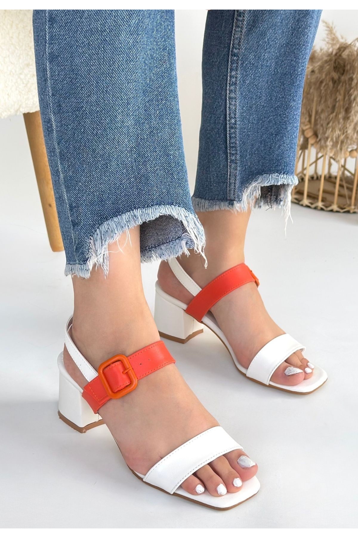 Beyaz Turuncu Kadın Topuklu Sandalet - Görsel 3