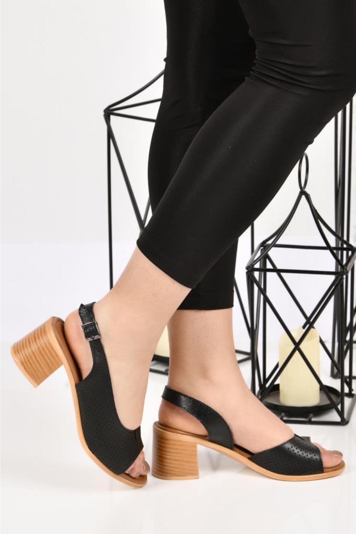 02189 5 Cm Topuklu Kadın Deri Sandalet Ayakkabı - Görsel 3