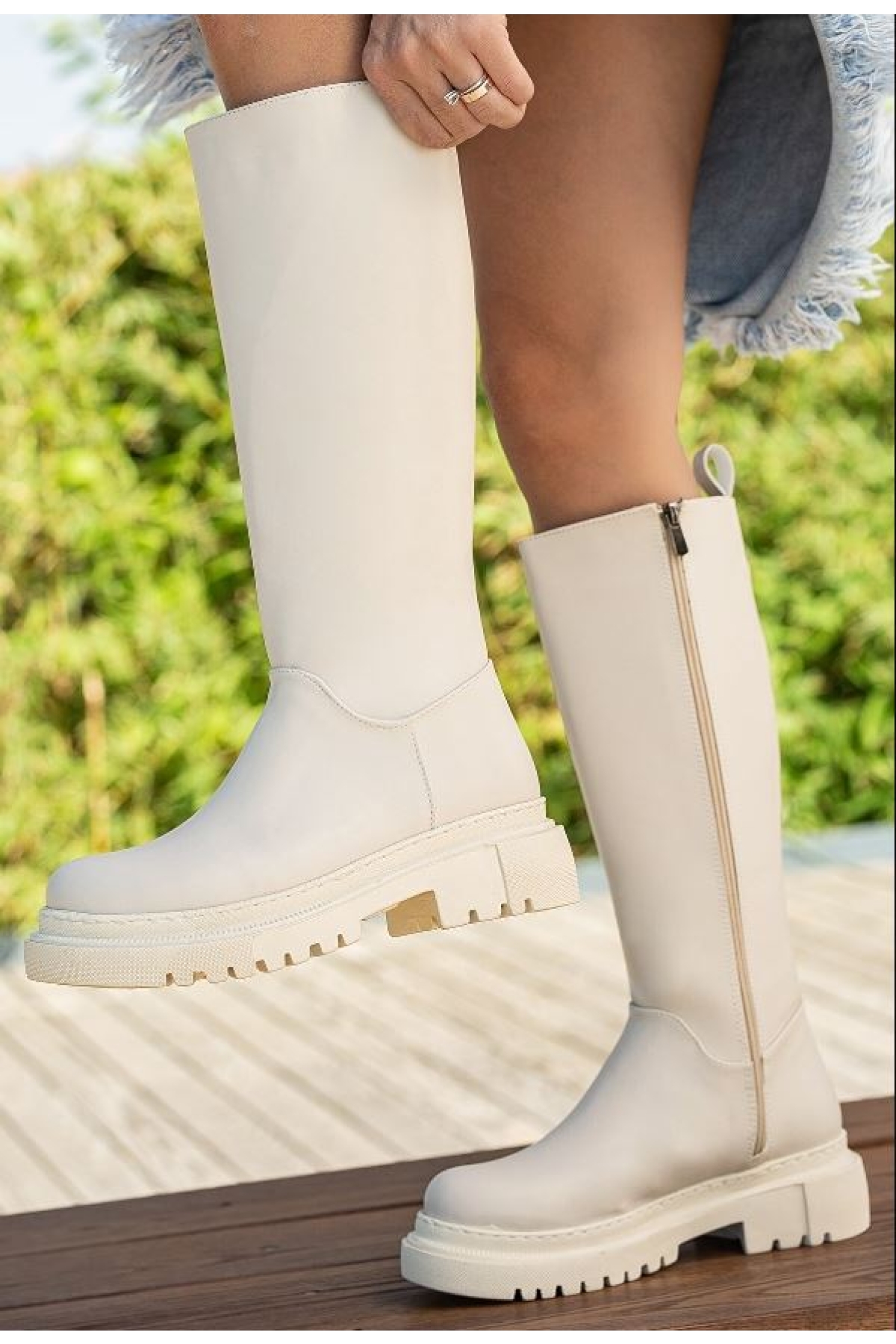 Kalın Taban Diz Altı Fermuarlı Rahat Kadın Çizme - Görsel 5