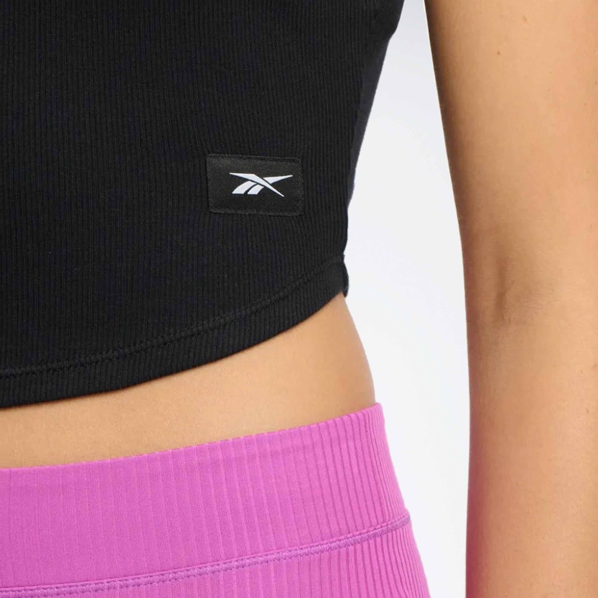 Reebok STUDIO STYLE TEE Siyah Kadın Kısa Kol T-Shirt
