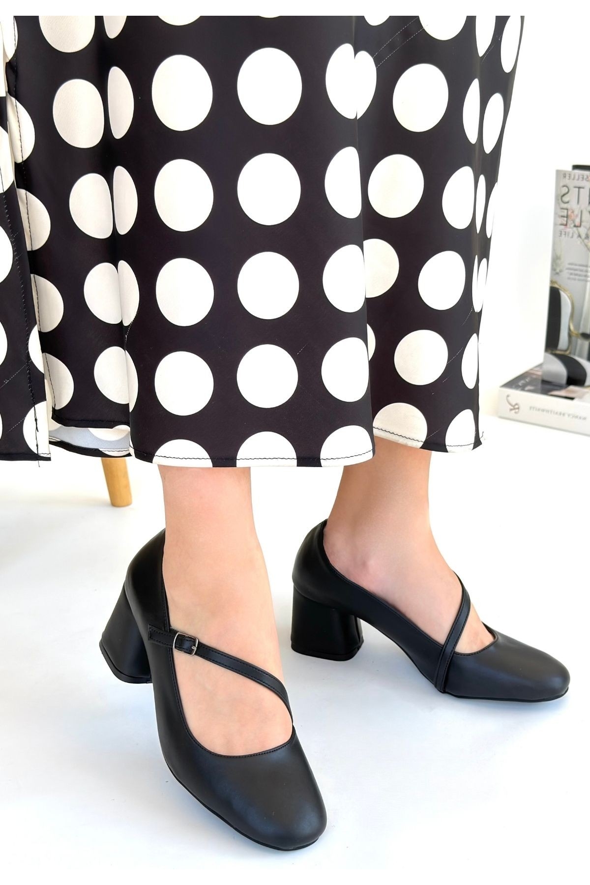 Siyah Kadın Klasik Topuklu Ayakkabı - Görsel 2
