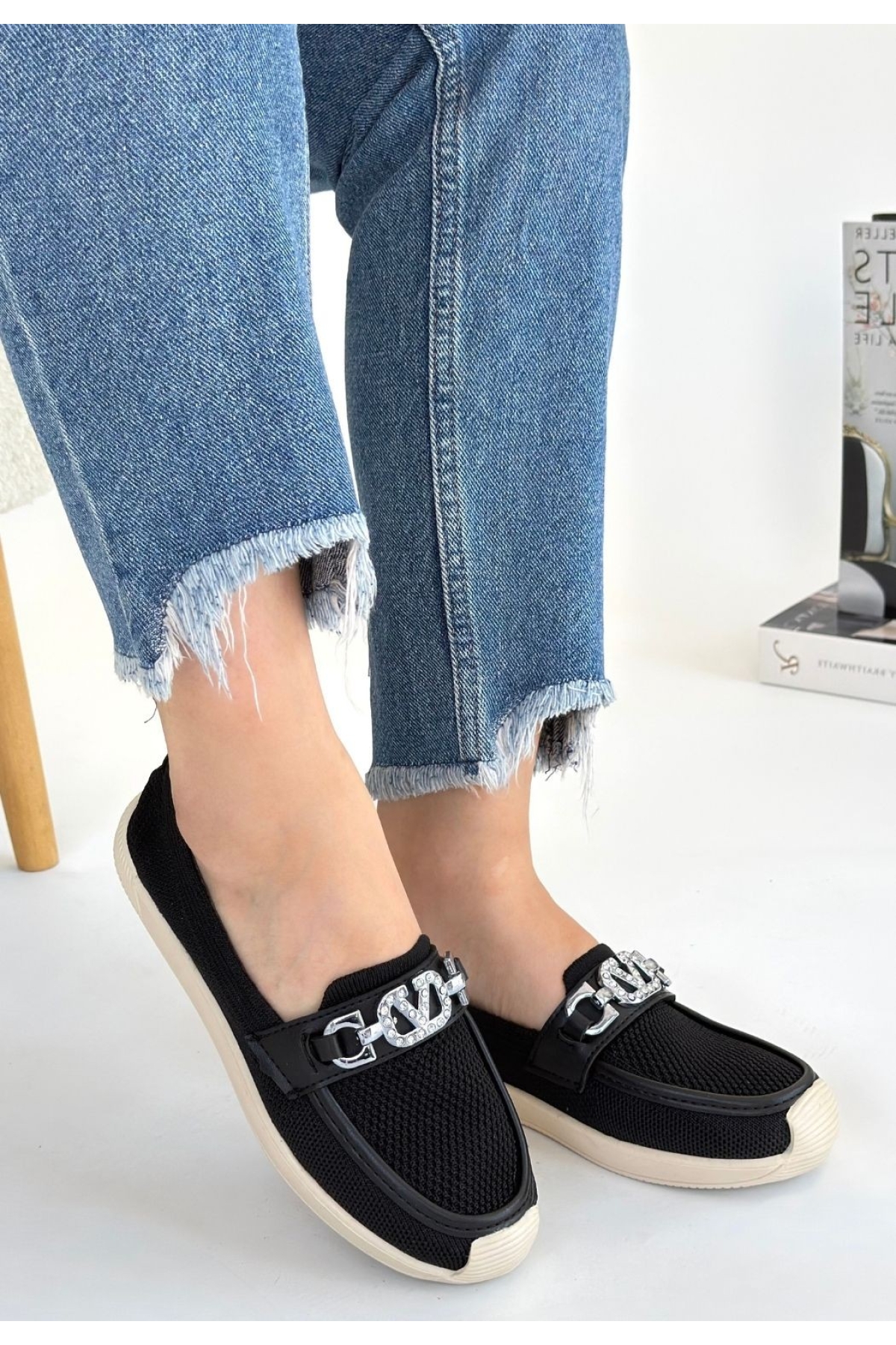 Siyah Triko Kadın Babet - Görsel 4