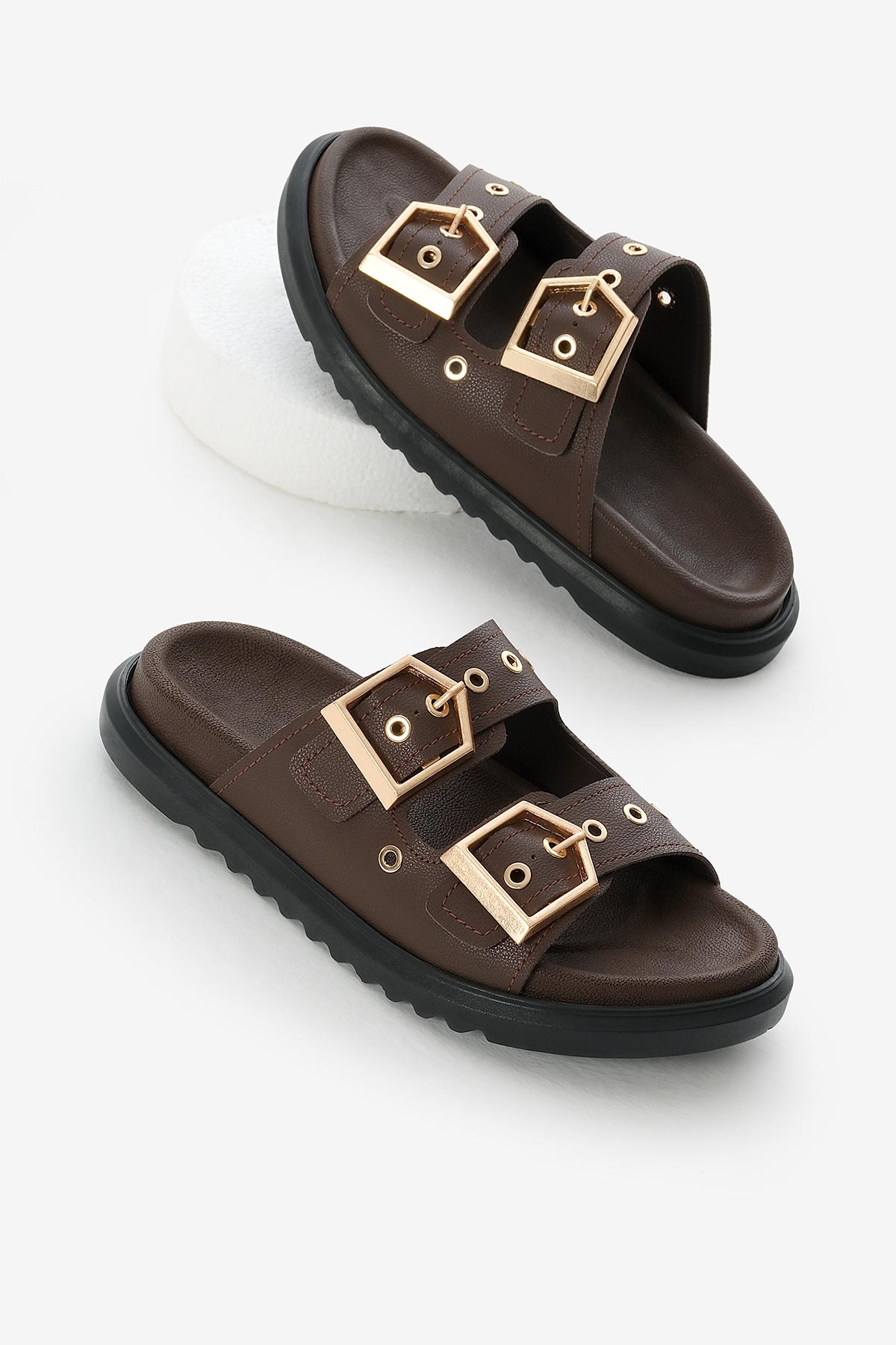 Kadın Kahve Poli Taban Çift Bantlı Tokalı Terlik - Görsel 2