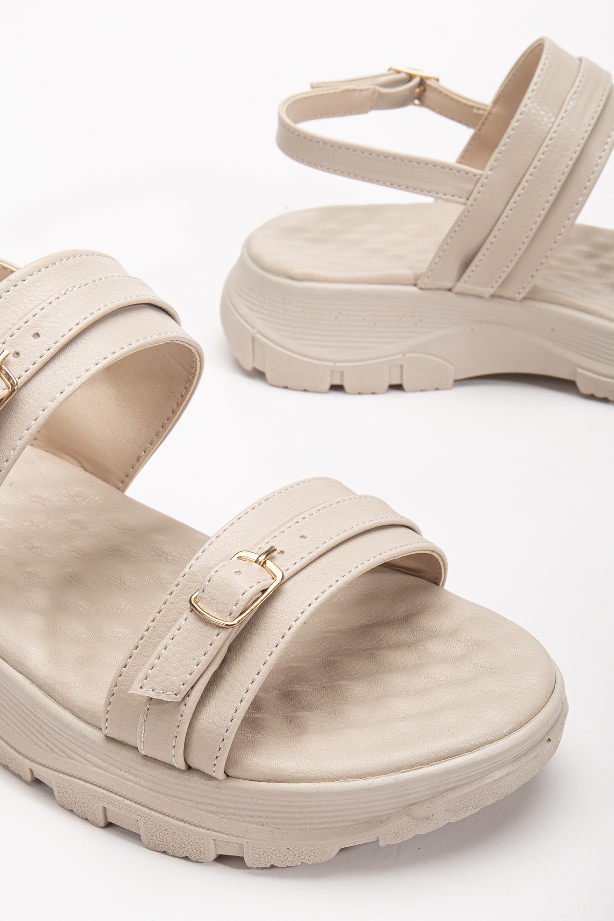 Kadın Bej Poli Taban Toka Detaylı Çift Bantlı Sandalet - Görsel 5