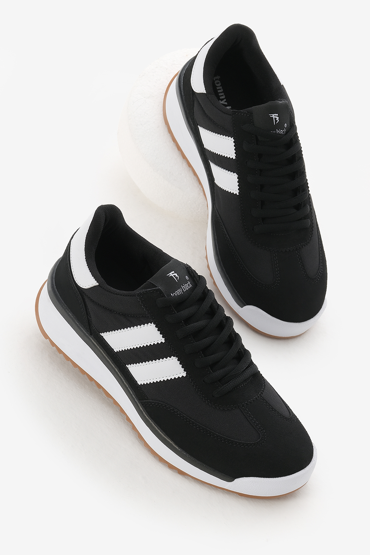 Unisex Siyah Beyaz Termo Taban Çift Şeritli Bağcıklı Spor Ayakkabı - Görsel 2