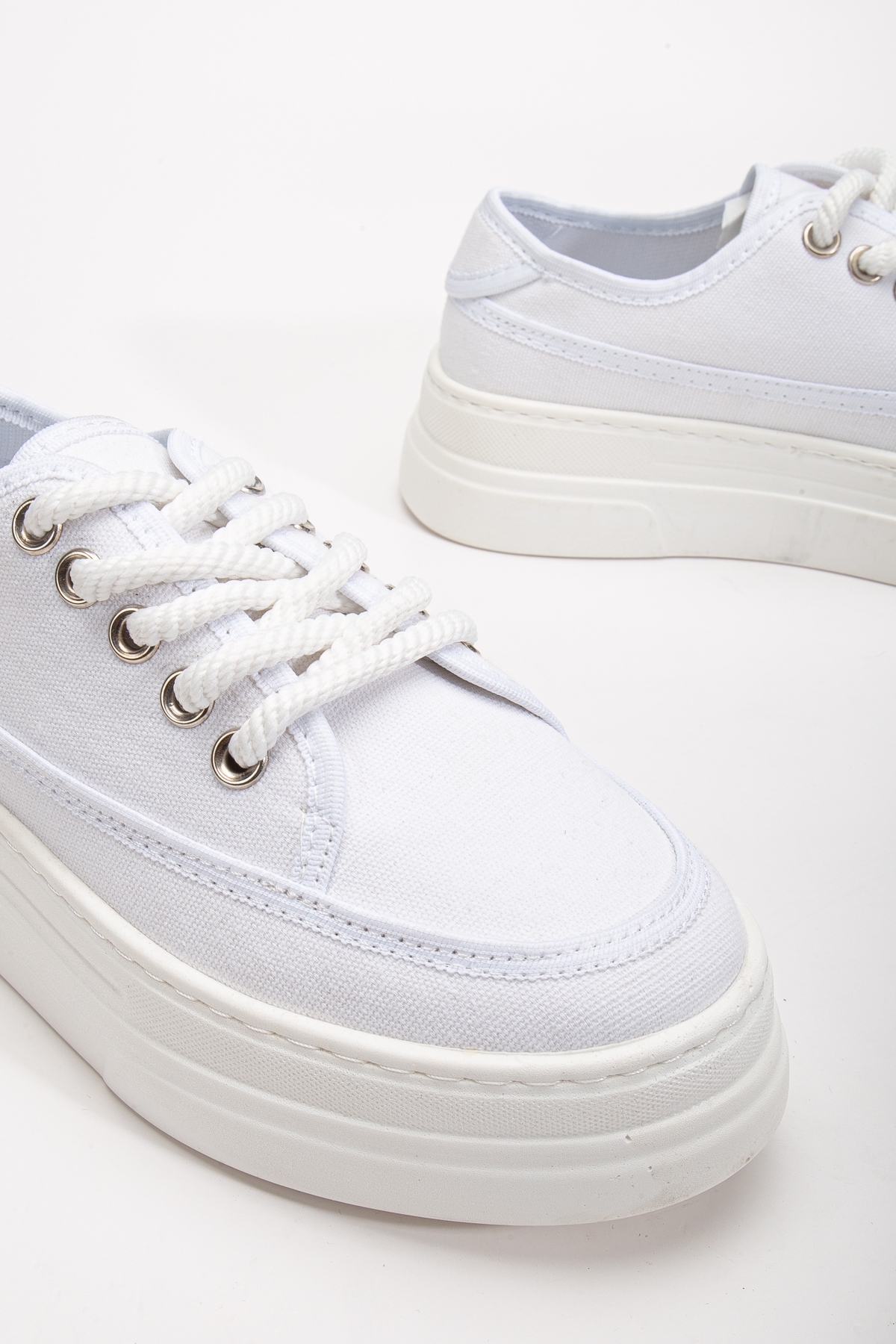 Kadın Beyaz Poli Taban Keten Halat Bağcıklı Spor Ayakkabı - Görsel 3