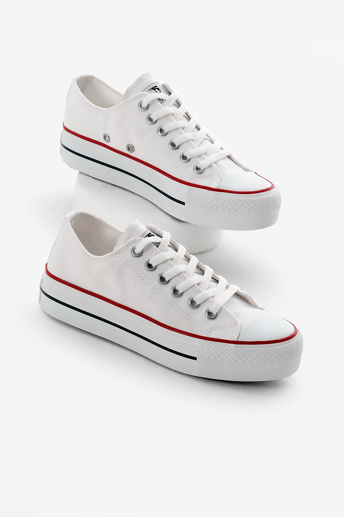 Kadın Beyaz Termo Kalın Taban Bağcıklı Keten Spor Ayakkabı - Görsel 2