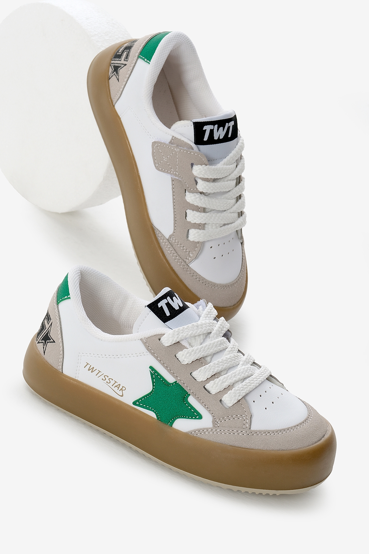 Çocuk Unisex Beyaz Yeşil Termo Taban Yıldız Detaylı Bağcıklı ve Cırtlı Spor Ayakkabı - Görsel 2