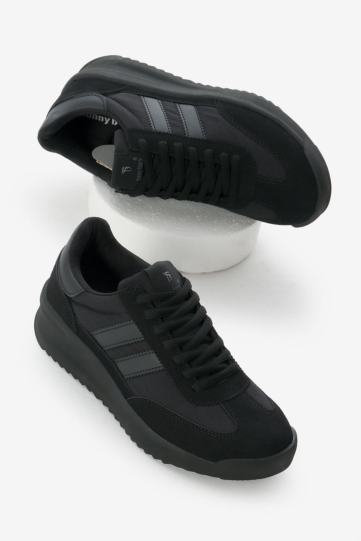 Unisex Siyah Termo Taban Çift Şeritli Bağcıklı Spor Ayakkabı - Görsel 2