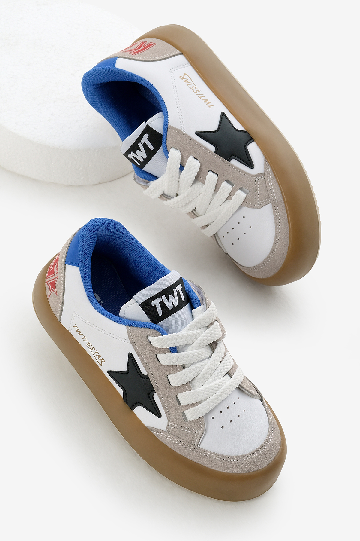 Çocuk Unisex Beyaz Sax Termo Taban Yıldız Detaylı Bağcıklı ve Cırtlı Spor Ayakkabı - Görsel 2