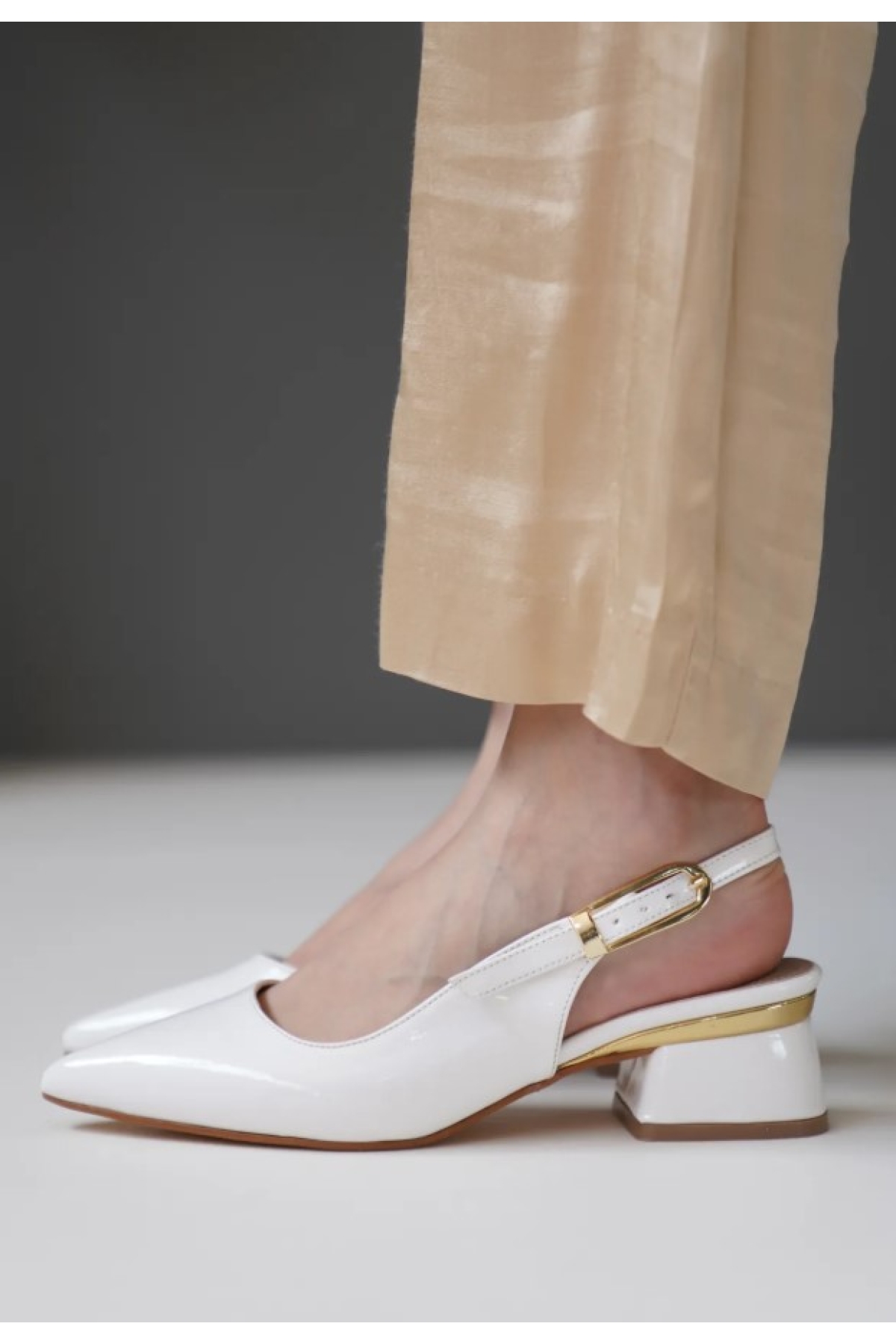 Toka Detaylı Topuklu Arkası Açık Klasik Kadın Topuklu Ayakkabı Ayakkabı - Görsel 2