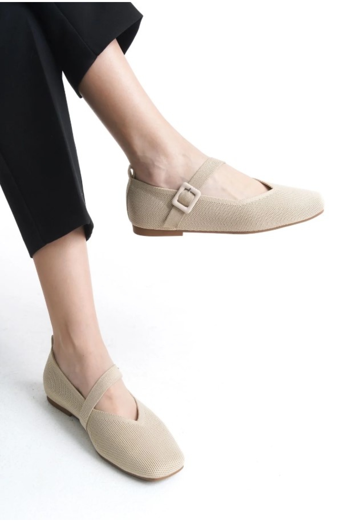 Küt Burun Kemer Detaylı Kadın Babet Ayakkabı - Görsel 3