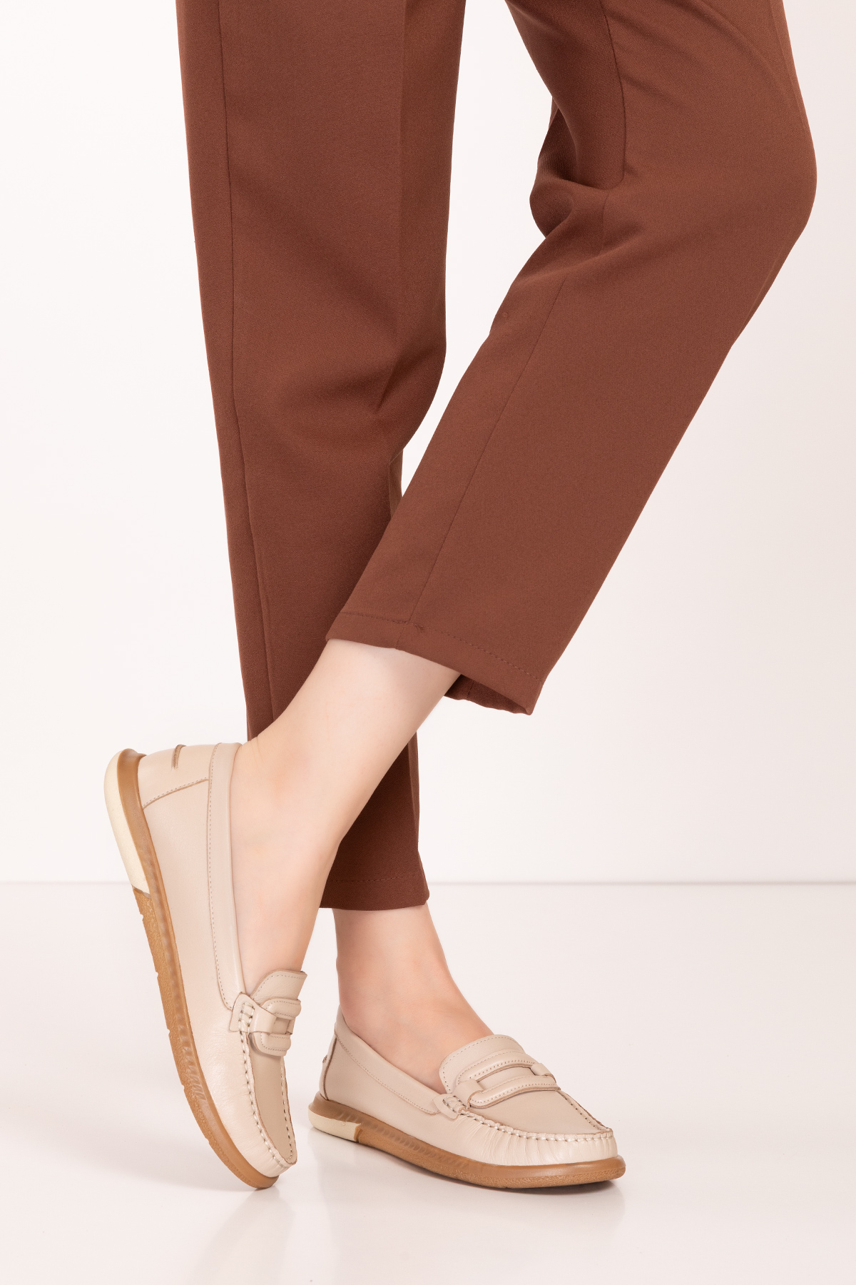 Gondol Kadın Hakiki Deri Günlük Rahat Klasik Ayakkabı hl.24105 - Görsel 9