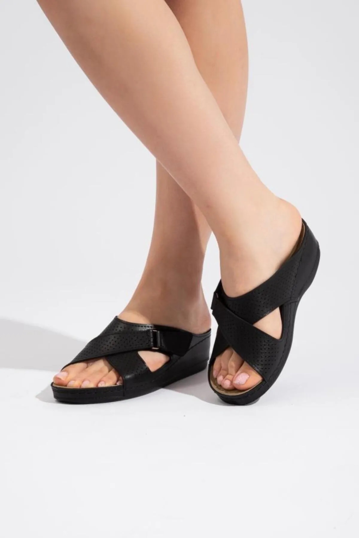 1850 Ortopedik Çapraz Cırtlı Kadın Terlik - Görsel 2
