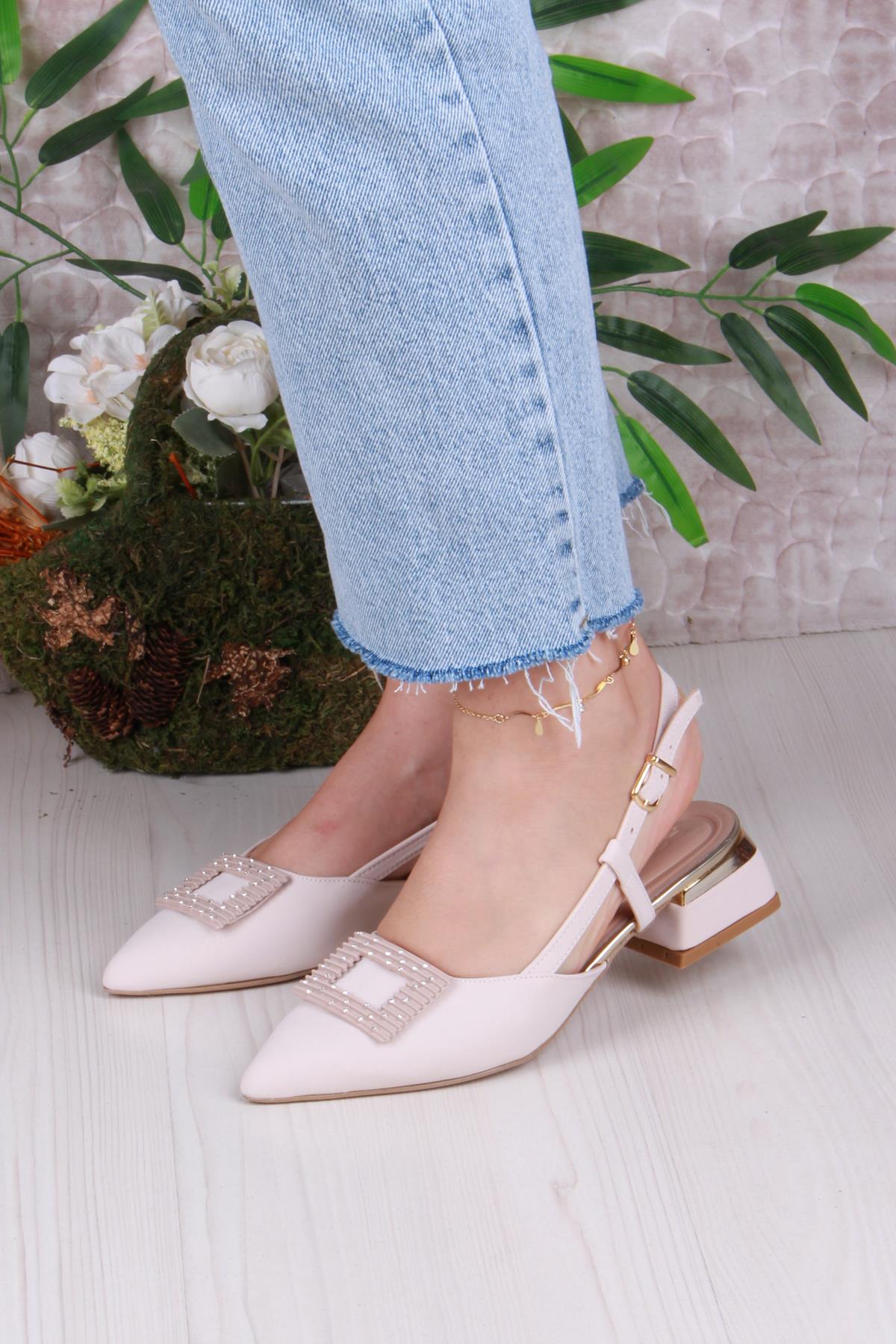 077-2058 Fls Saten Toka Detaylı Alçak Topuk Arkası Açık Önü Kapalı Kadın Ayakkabı - Görsel 3