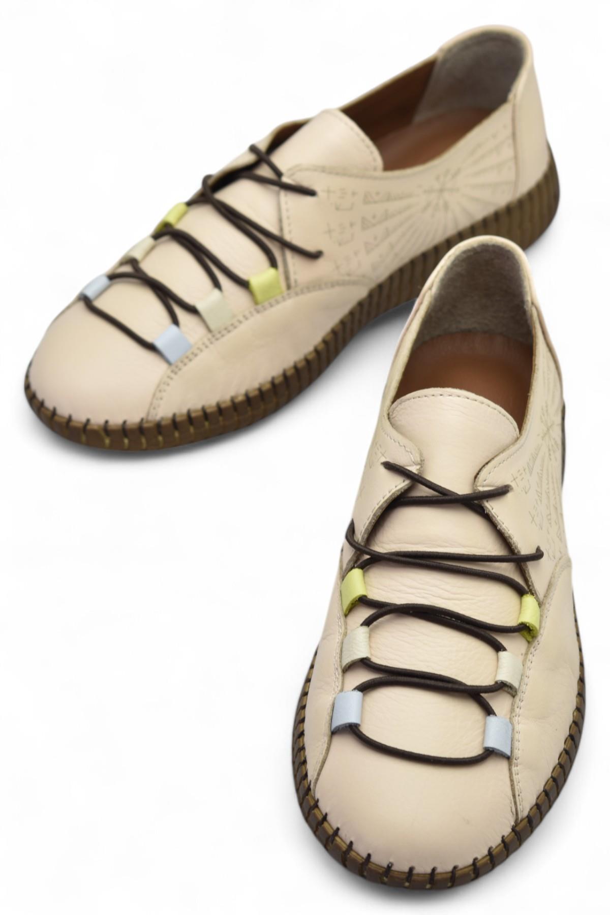 6000 TAM ORTOPEDİK Taban Hakiki Deri Kadın Günlük Ayakkabı - Görsel 3