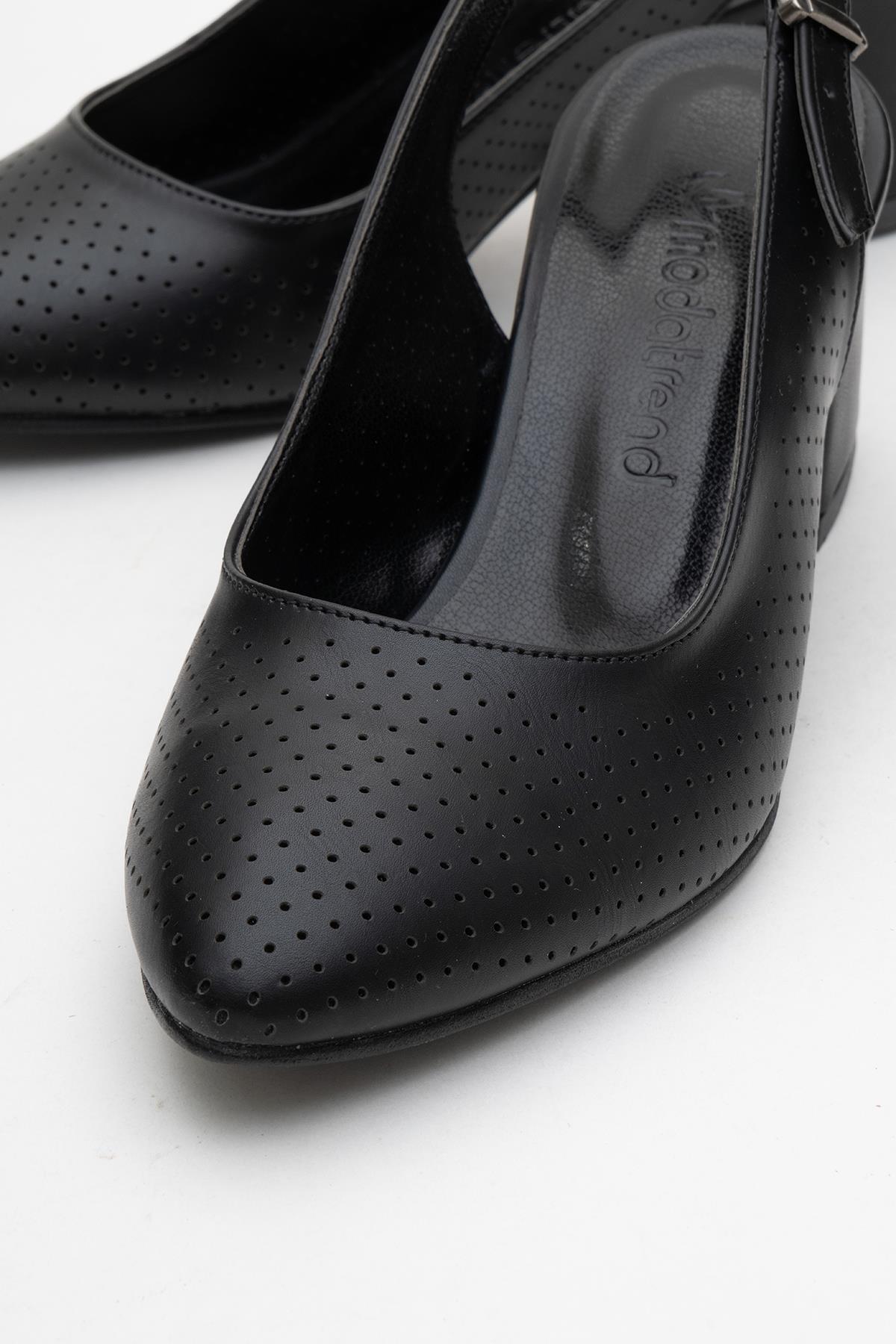 Zımbalı Açık Kadın Topuklu Sandalet SİYAH CİLT - Görsel 4