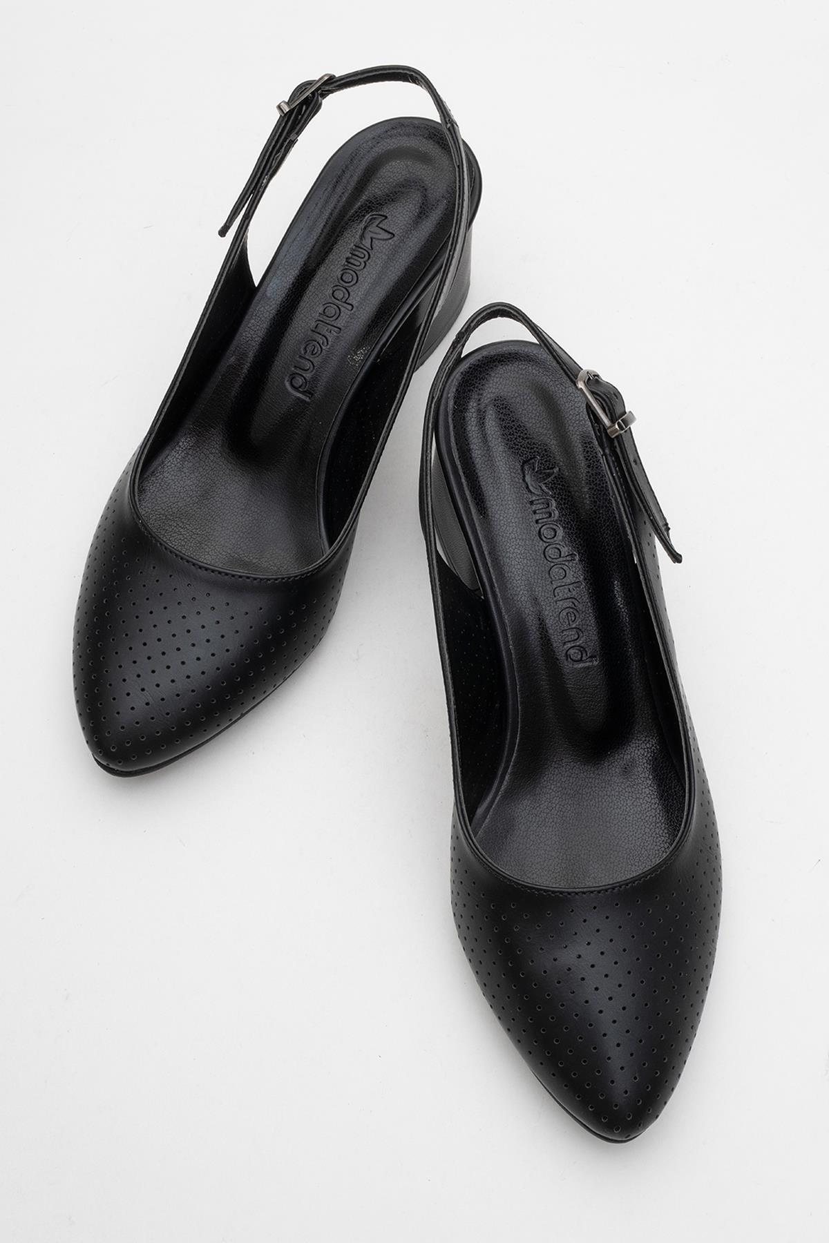 Zımbalı Açık Kadın Topuklu Sandalet SİYAH CİLT - Görsel 6