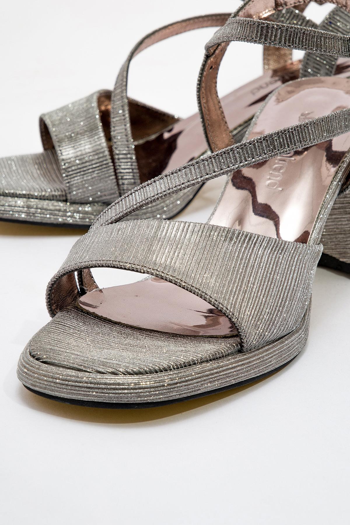 Kadın Simli Topuklu Ayakkabı PLATİN SİM - Görsel 4