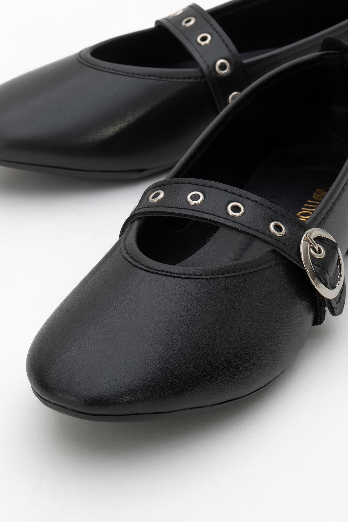 Kadın Tek Biyeli Tokalı Babet SİYAH - Görsel 4