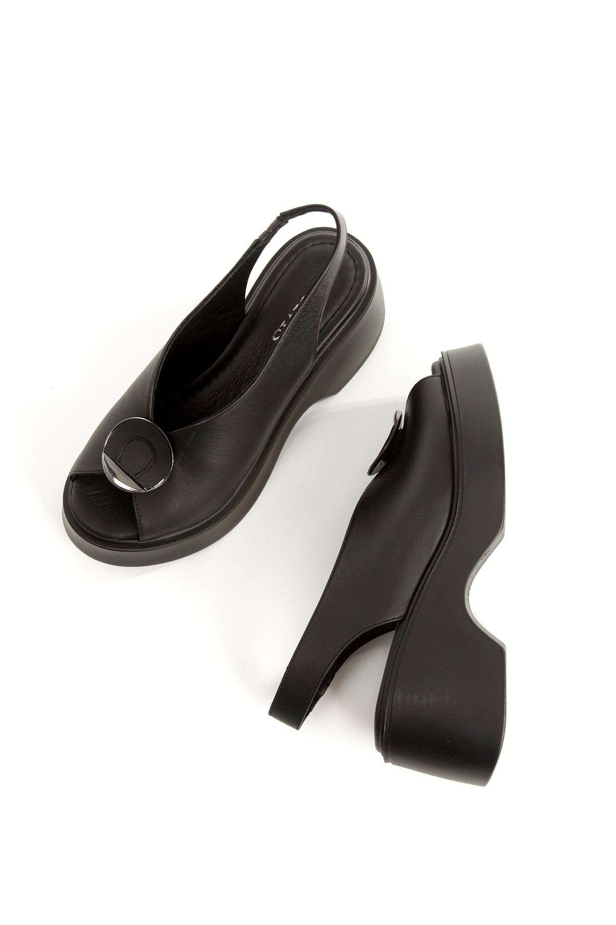 Dorfi Siyah Hakiki Deri Tokalı Sandalet Dolgu Topuklu Kadın Ayakkabı - Görsel 4