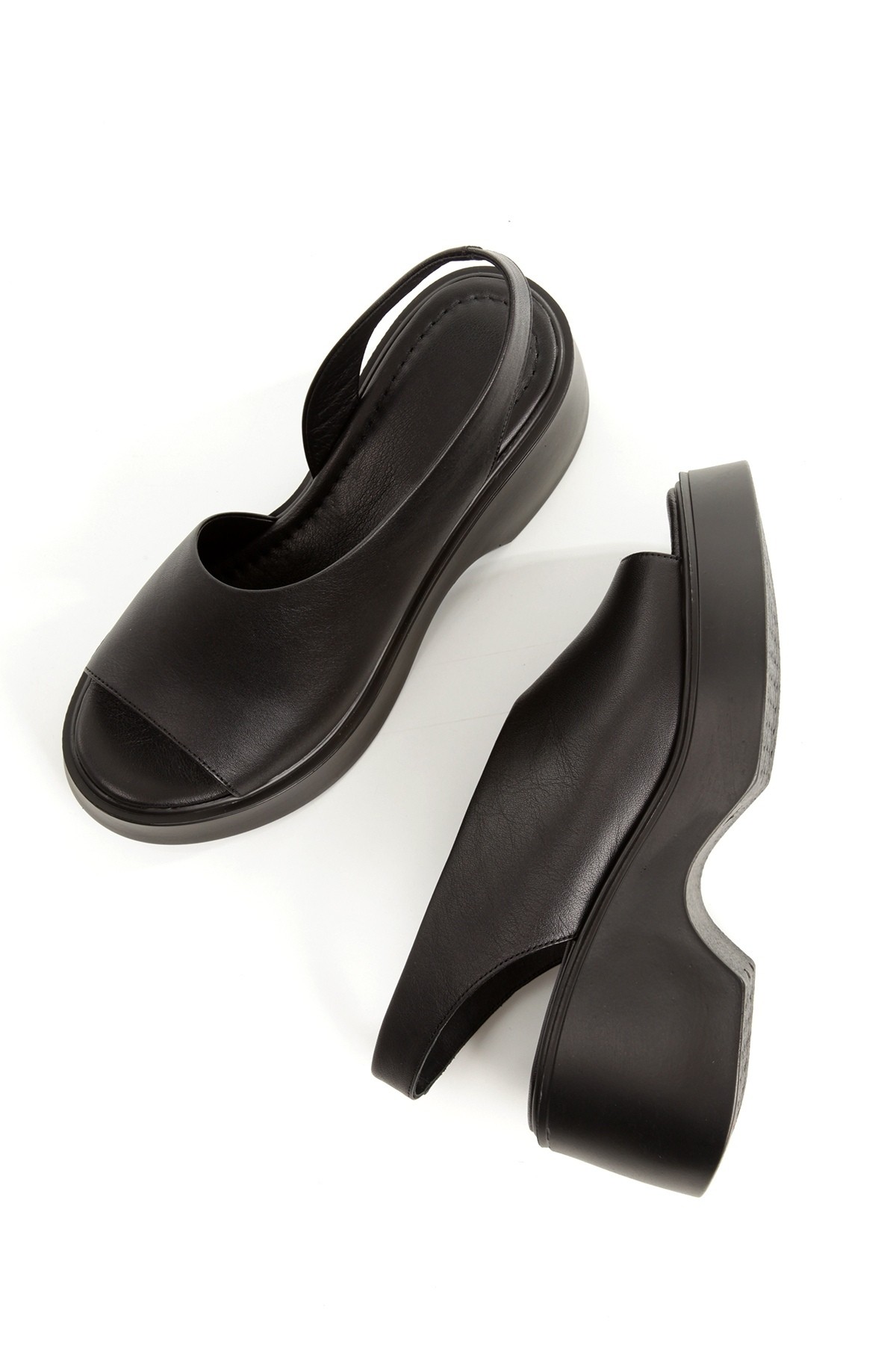 Suma Siyah Hakiki Deri Sandalet Asimetrik Dolgu Topuklu Kadın Ayakkabı - Görsel 4