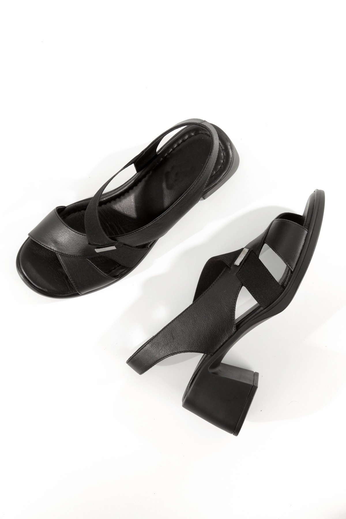 Madleen Siyah Yumuşak Hakiki Deri Kadın Sandalet Kalın Topuklu Ayakkabı - Görsel 3