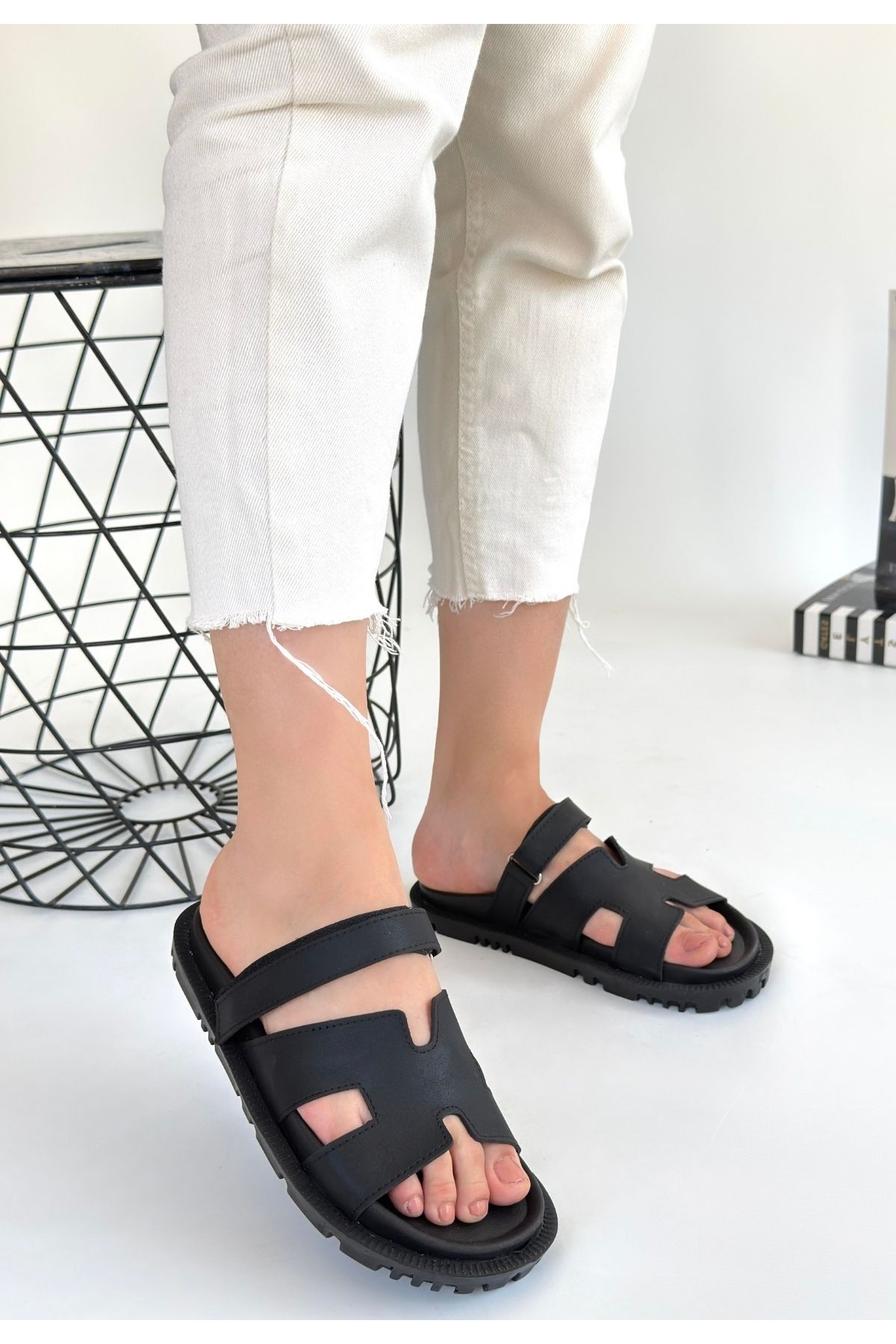 Siyah Nubuk Kadın Düz Terlik - Görsel 3