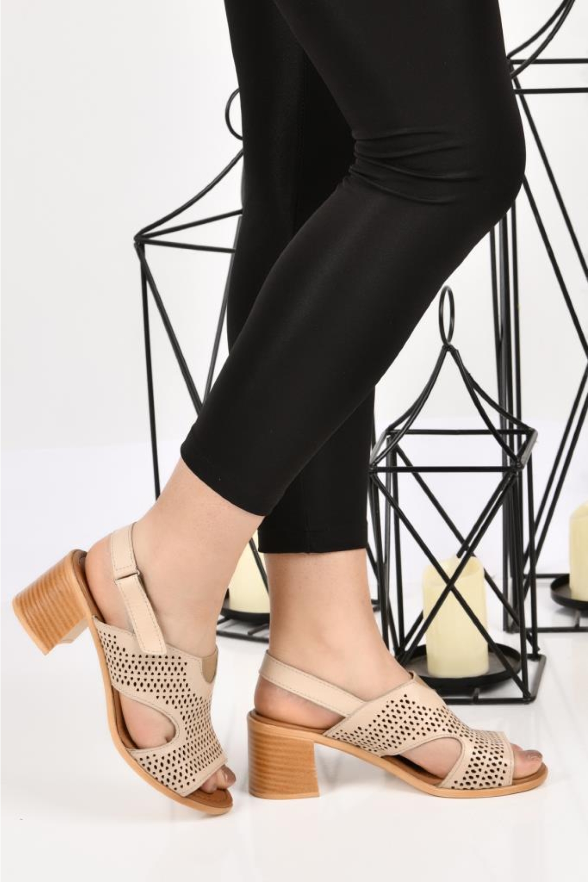 02188 5 Cm Topuklu Kadın Deri Sandalet Ayakkabı - Görsel 3