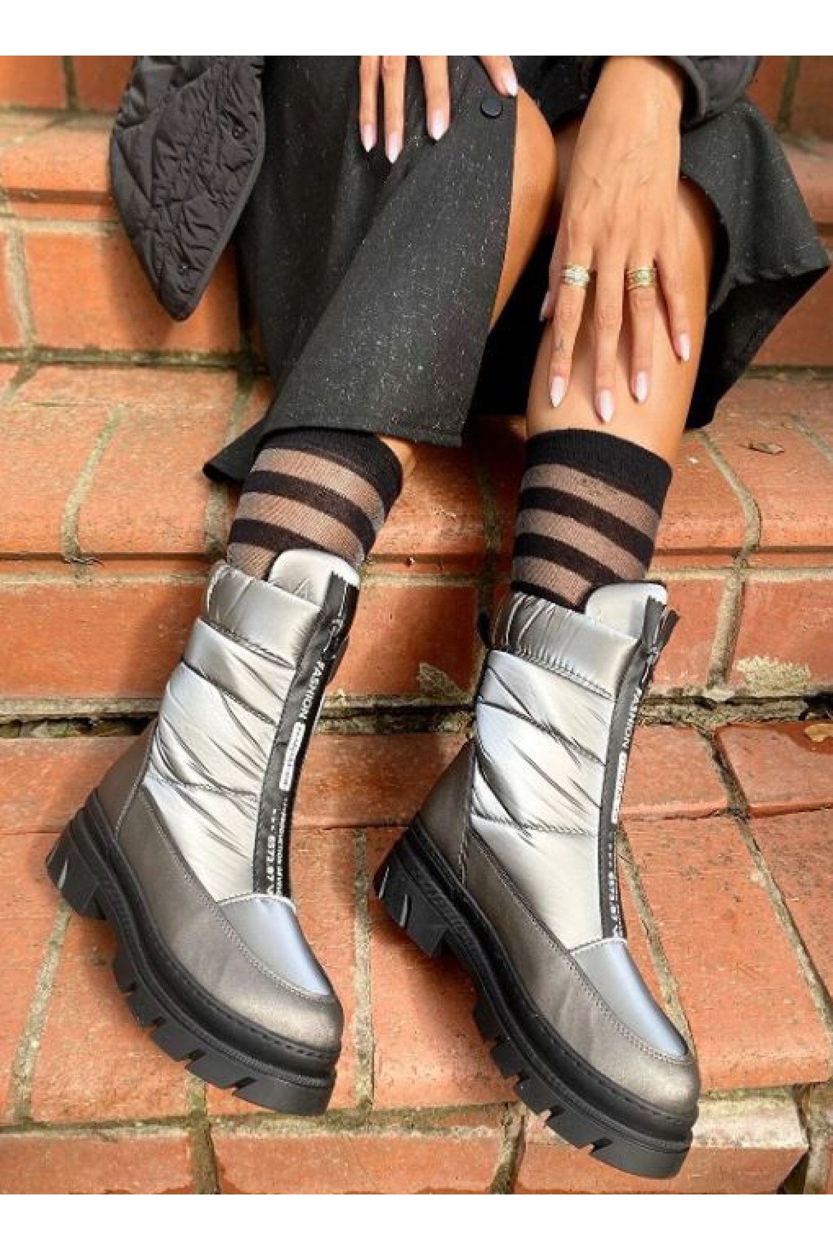 Fermuar Detaylı Paraşüt Kadın Kar Botu Kauçuk Tabanlı Kadın Bot - Görsel 4