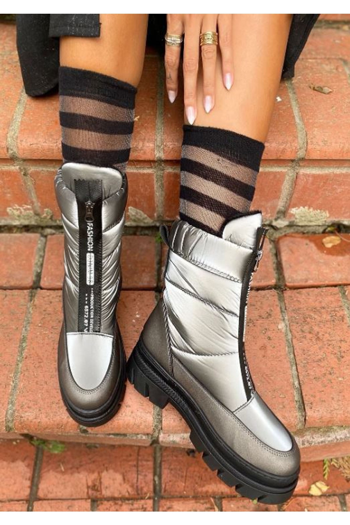 Fermuar Detaylı Paraşüt Kadın Kar Botu Kauçuk Tabanlı Kadın Bot - Görsel 5