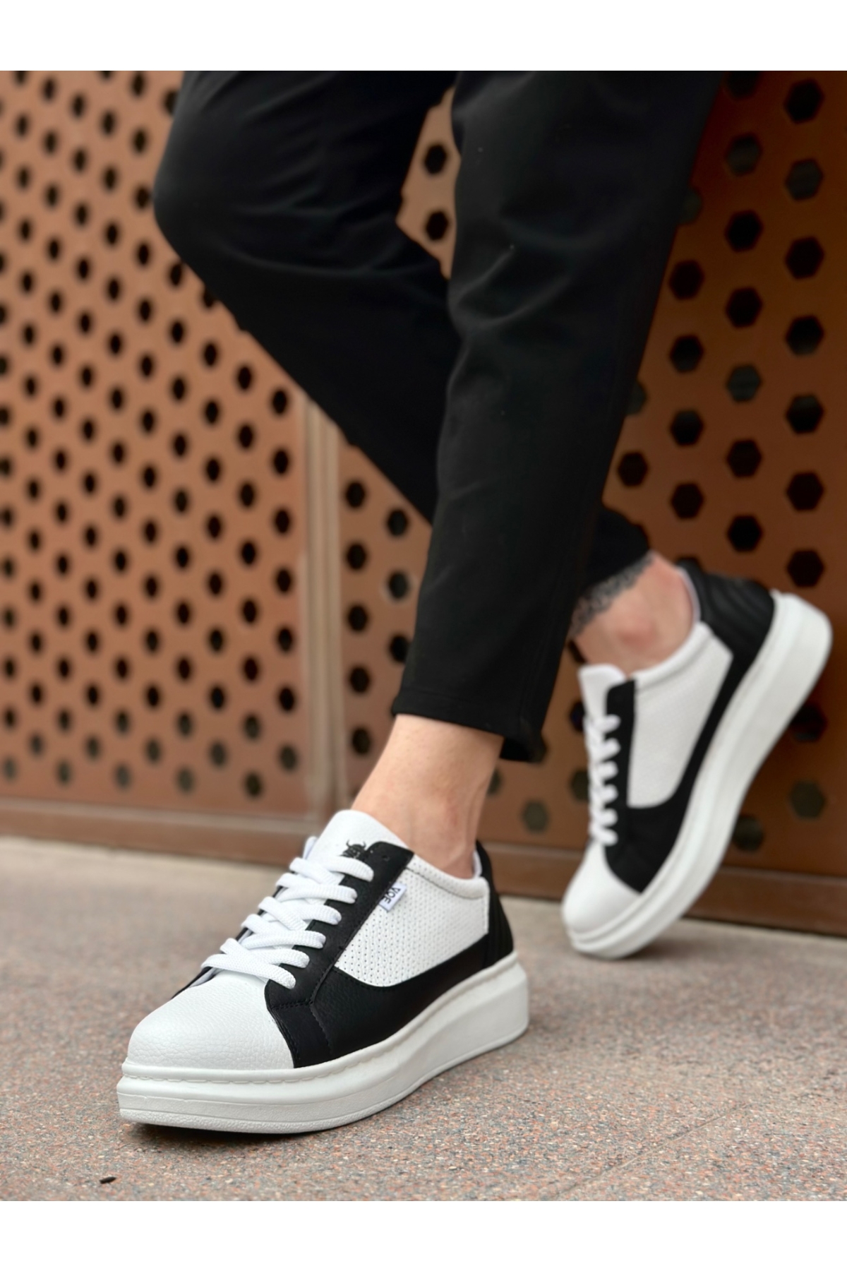 Bağcıklı Yüksek Taban Erkek Spor Ayakkabı BEYAZ SİYAH (BEYAZ TABAN) - Görsel 3