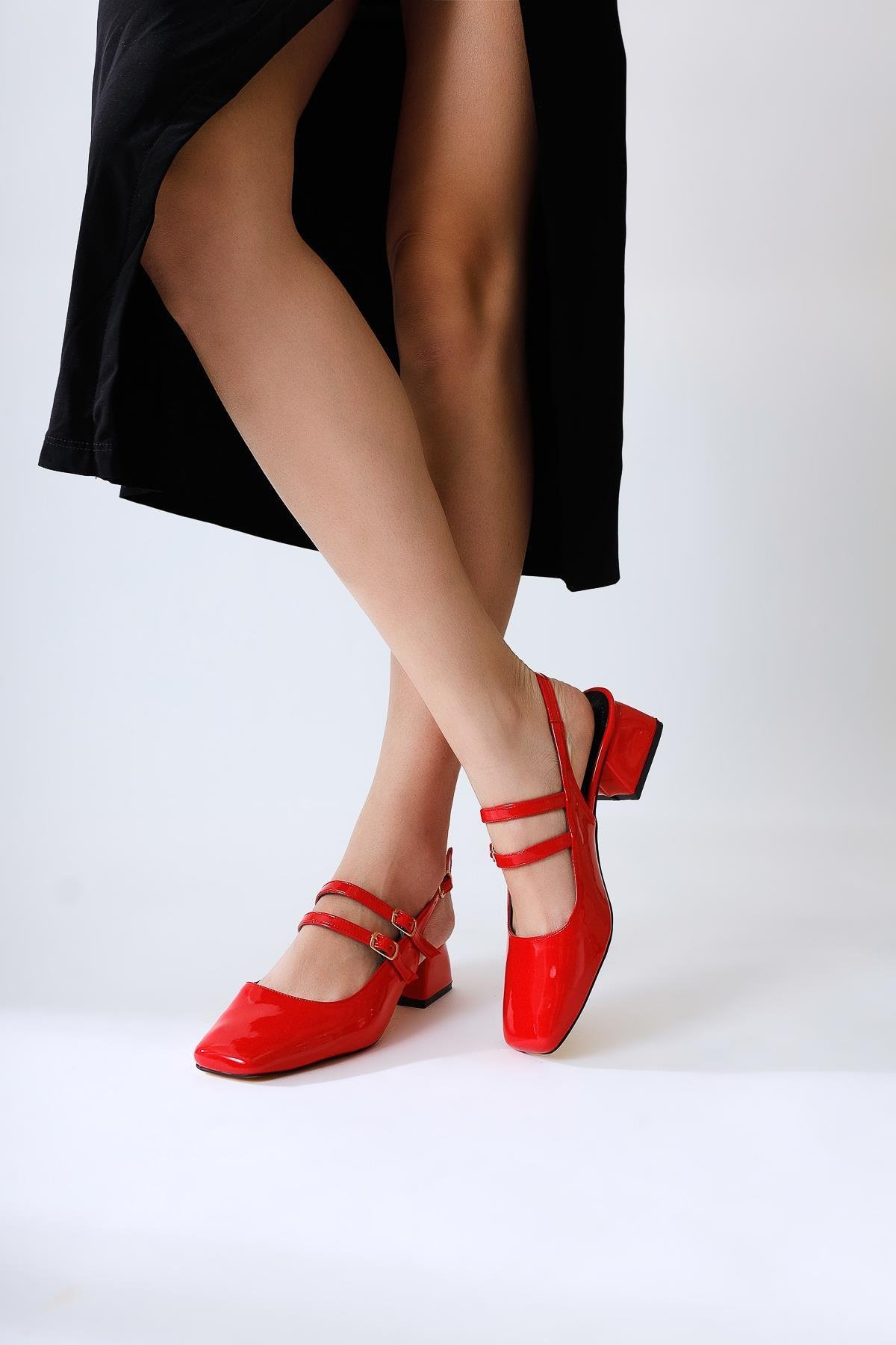 Kırmızı Rugan Çift Bantlı Kısa Kadın Topuklu Günlük Ayakkabı - Görsel 3