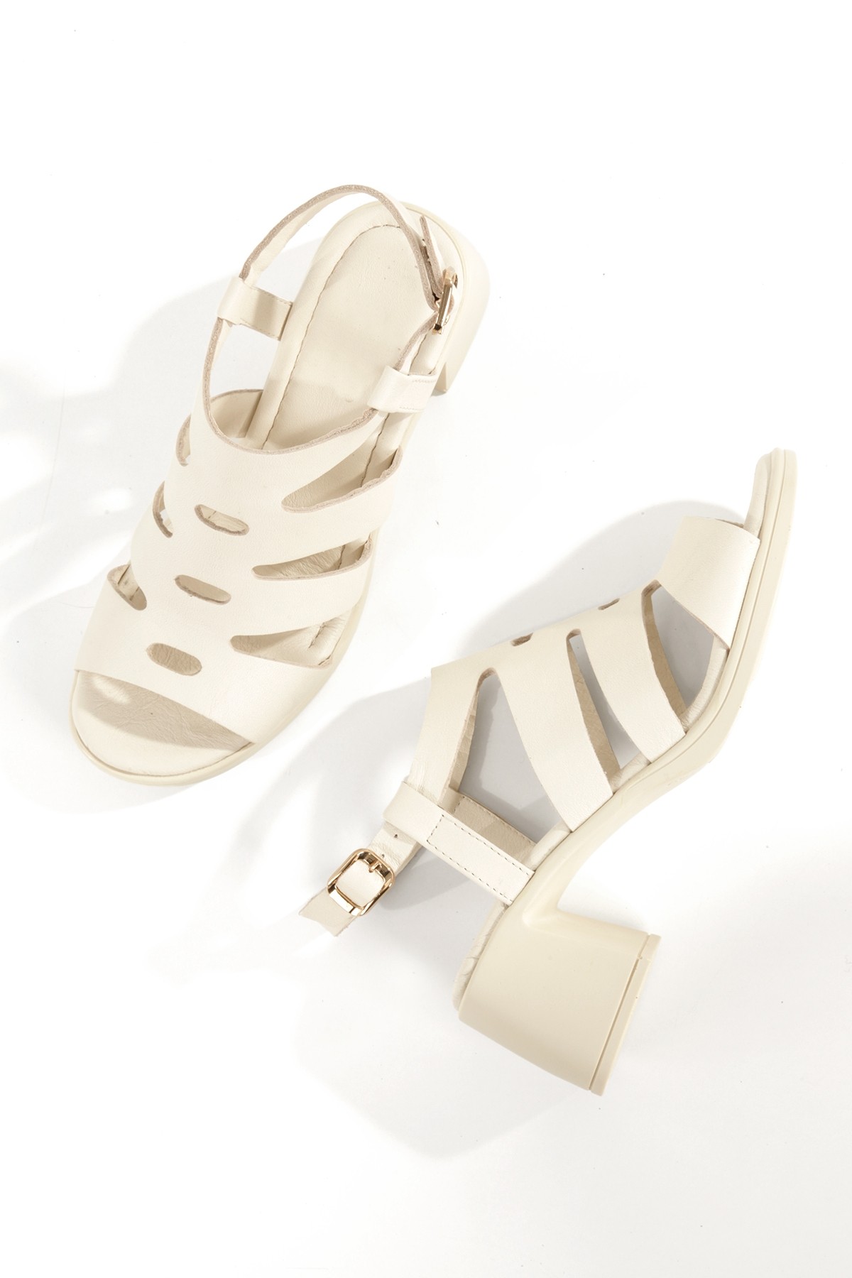 Edisa Ekru Beyaz Hakiki Deri Çok Bantlı Sandalet Kalın Hafif Topuklu Ayakkabı - Görsel 3