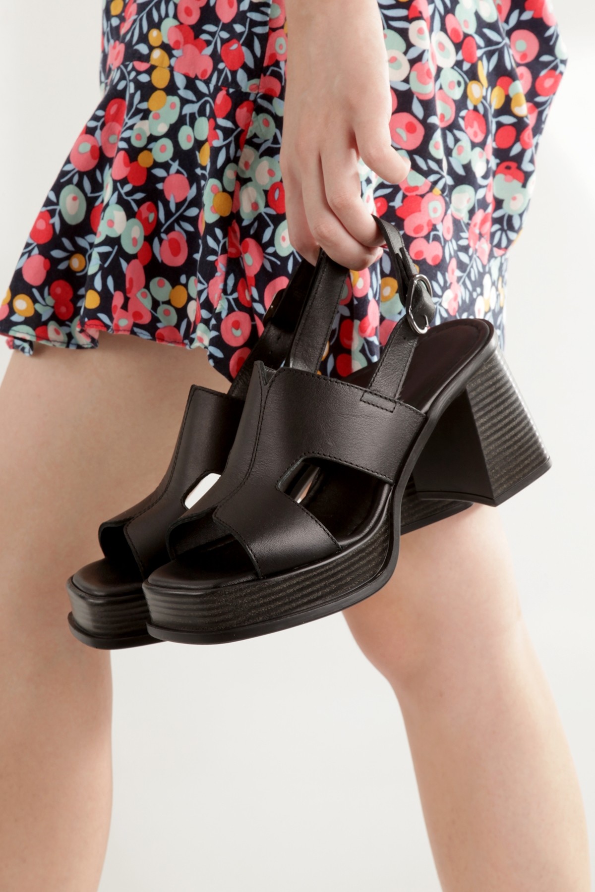 Nadiya Siyah Hakiki Deri Yüksek Kalın Platform Topuklu Kadın Ayakkabı - Görsel 3