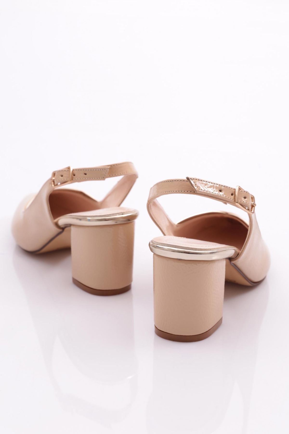 K600 Kadin Arkasi Açik Sivri Burun Topuklu Ayakkabi - Görsel 4