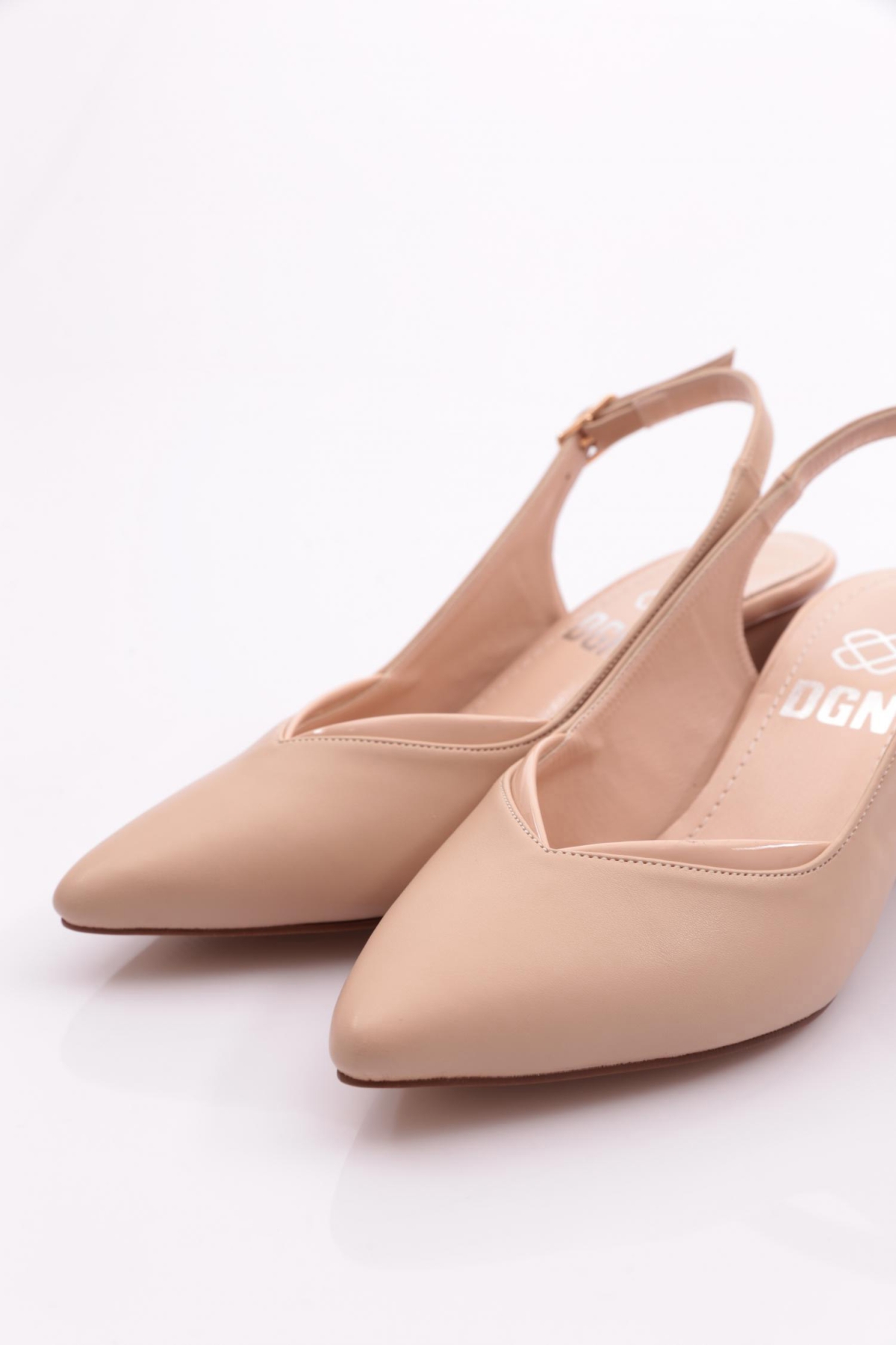 K600 Kadin Arkasi Açik Sivri Burun Topuklu Ayakkabi - Görsel 5