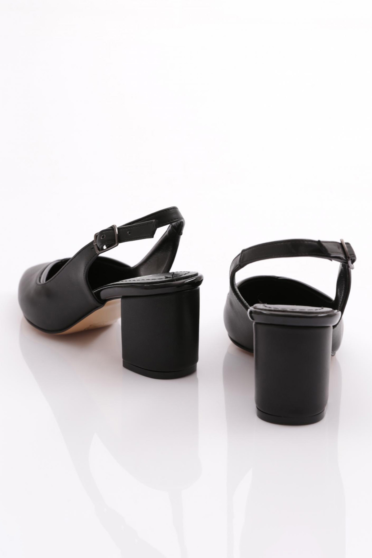 K600 Kadin Arkasi Açik Sivri Burun Topuklu Ayakkabi - Görsel 4