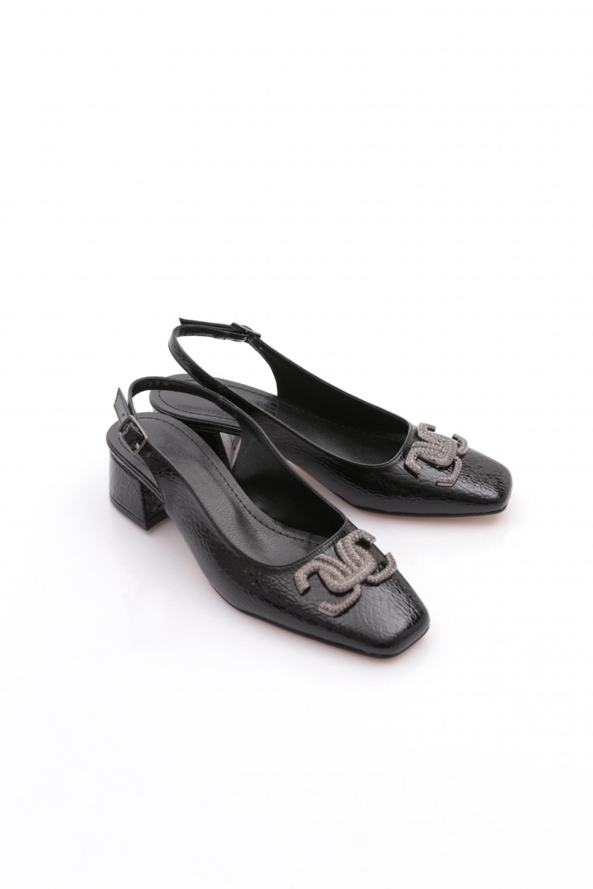 K39 Kadin Arkadan Bağlamali Tokali Topuklu Ayakkabi - Görsel 3