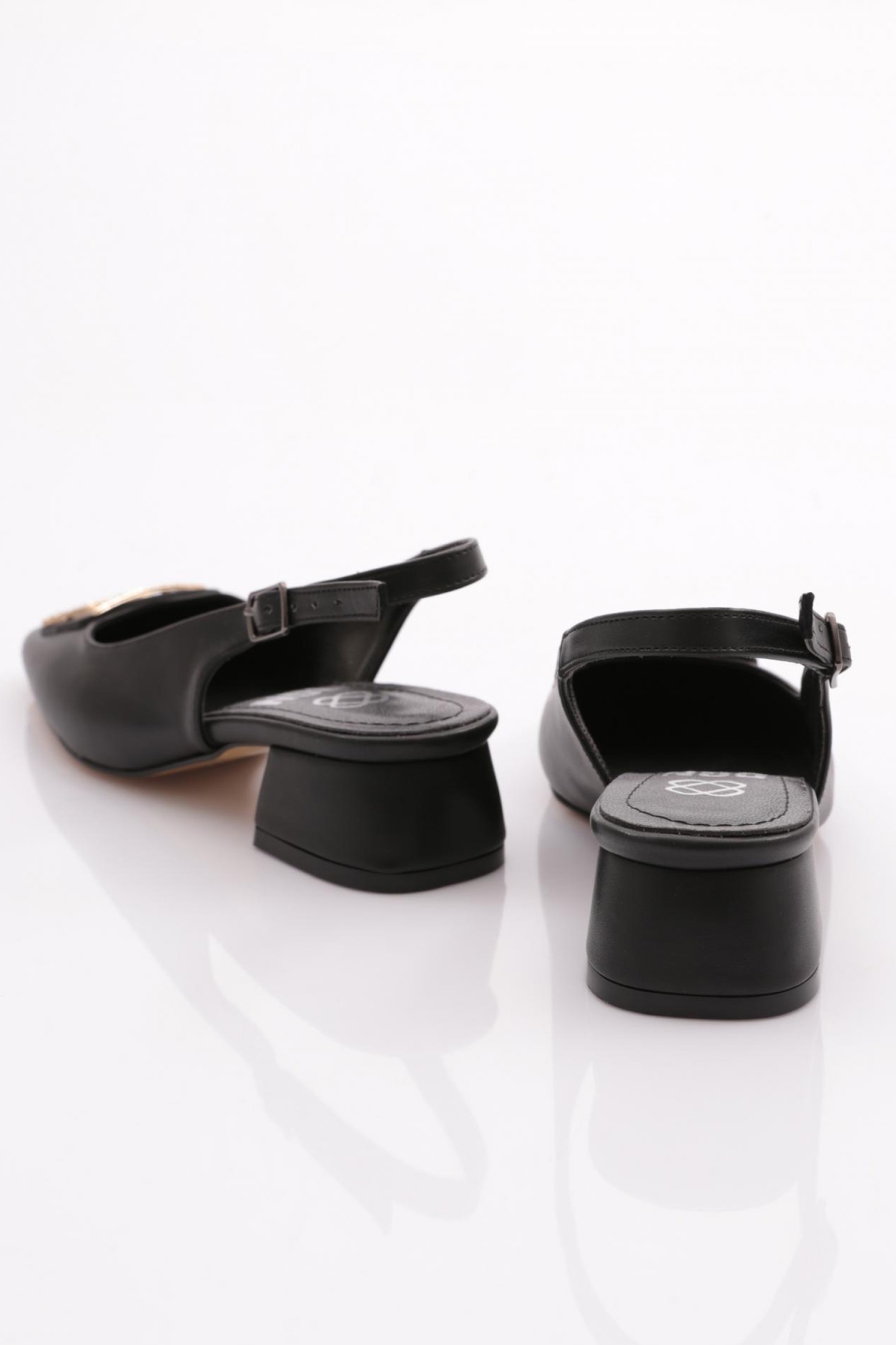 K341 Kadin Arkasi Açik Topuklu Ayakkabi - Görsel 4