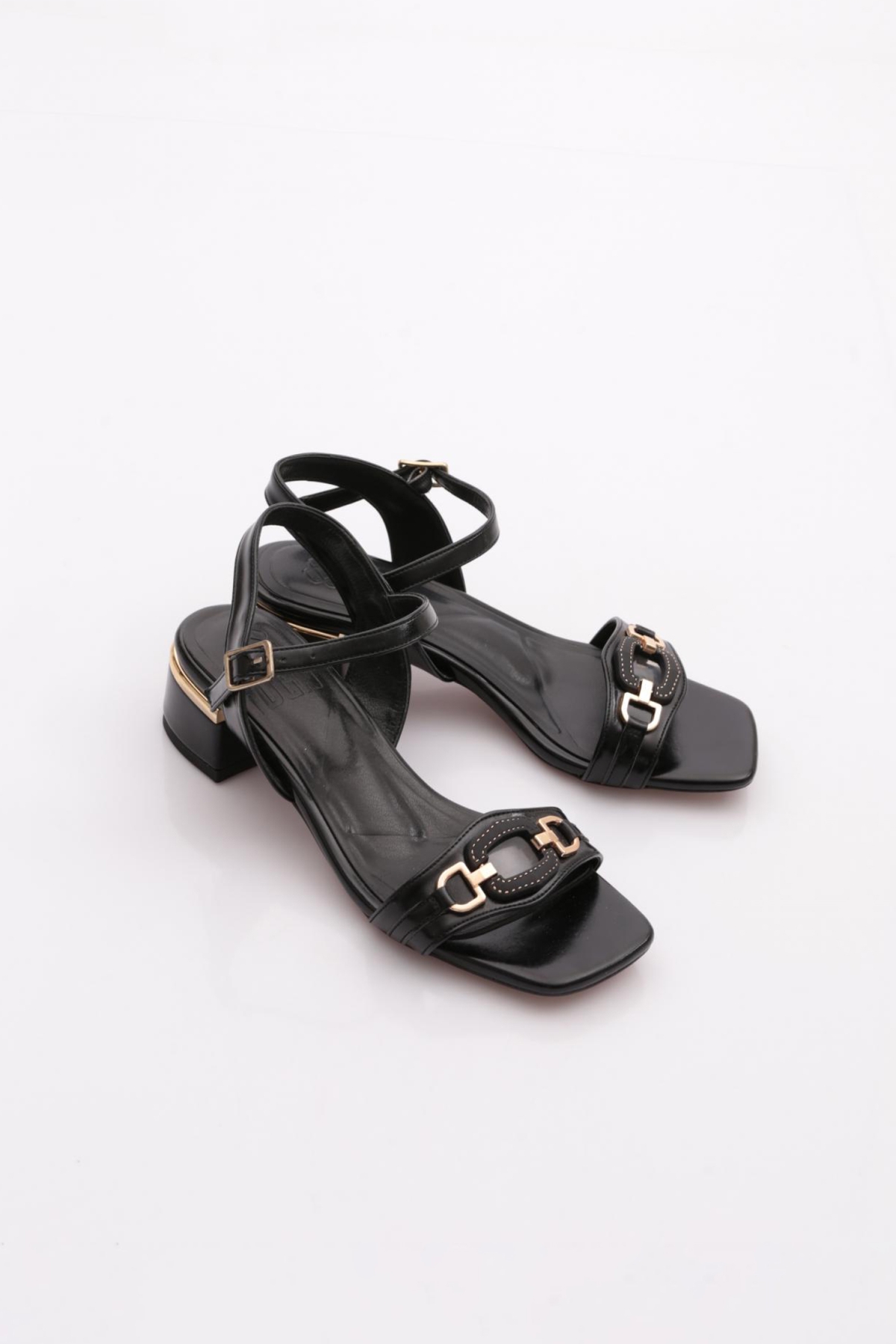 105 Kadin Bilekten Bağlamali Kemerli Sandalet - Görsel 3