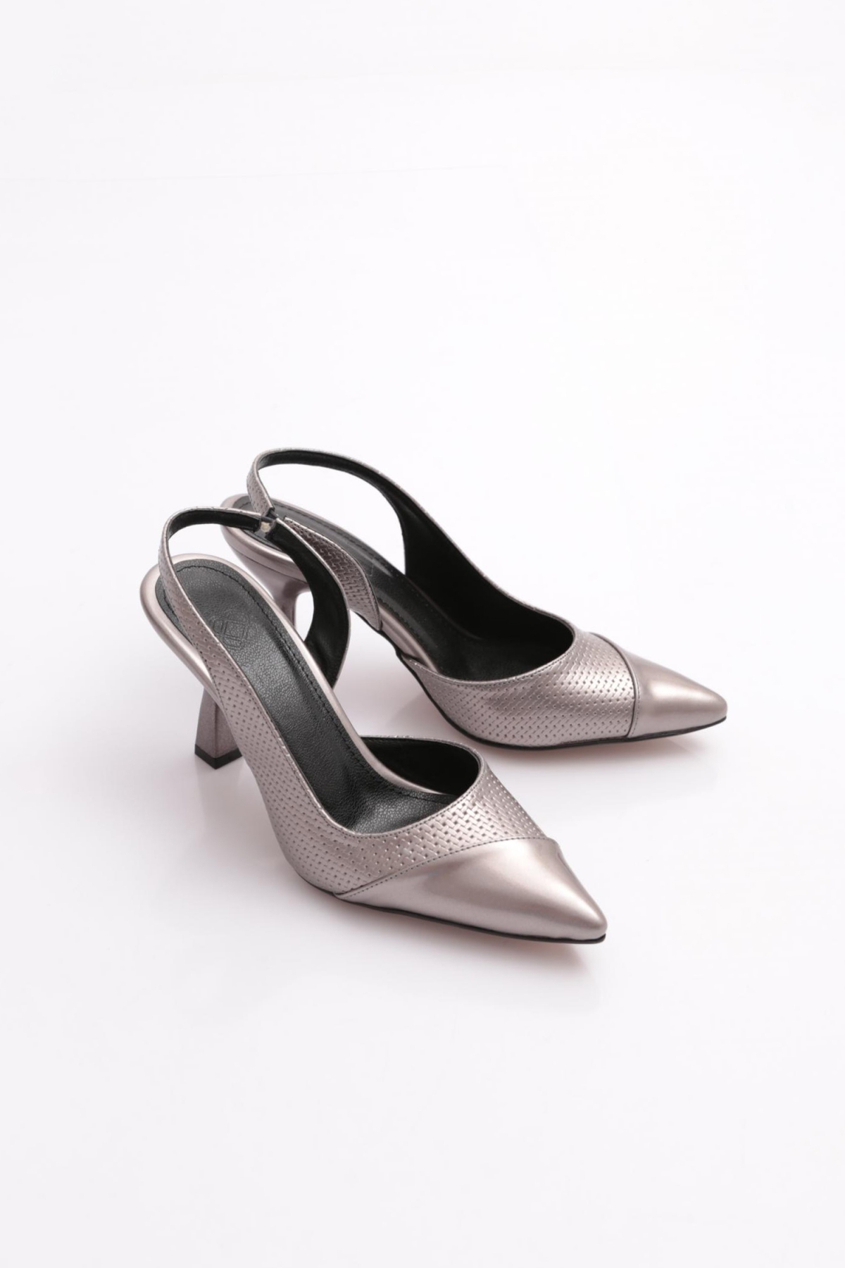 04 Kadin İnce Topuklu Ayakkabi - Görsel 3