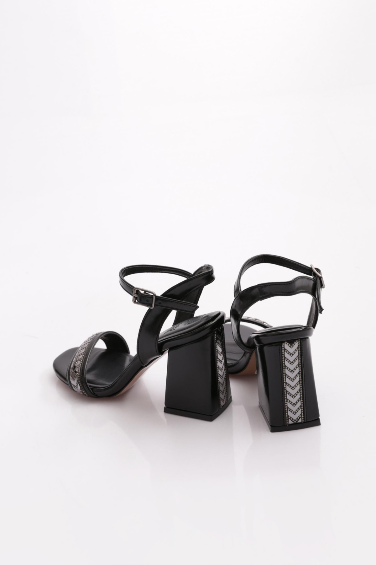 702 Kadin Bilekten Bağlama Topuklu Ayakkabi - Görsel 4